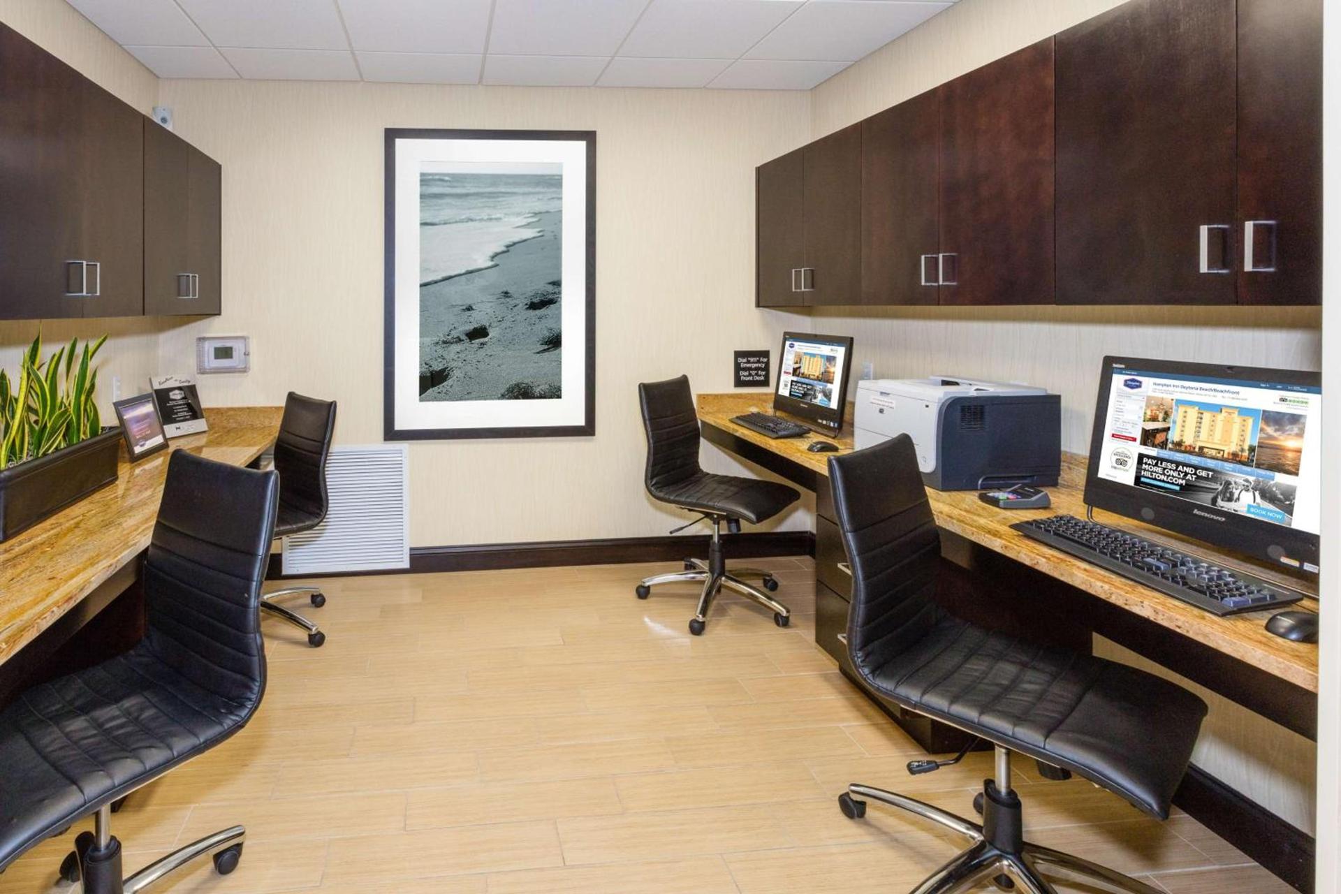 Hampton Inn Daytona Beach/Beachfront photo 33