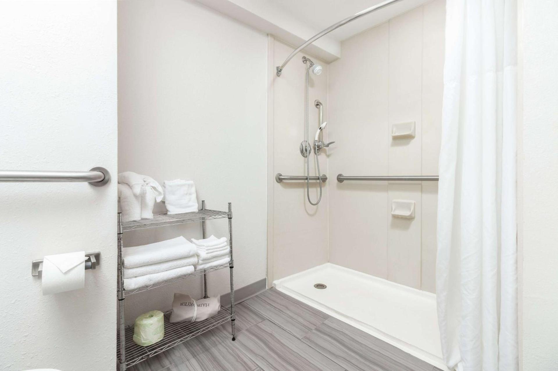 Hampton Inn Daytona Shores-Oceanfront photo 30