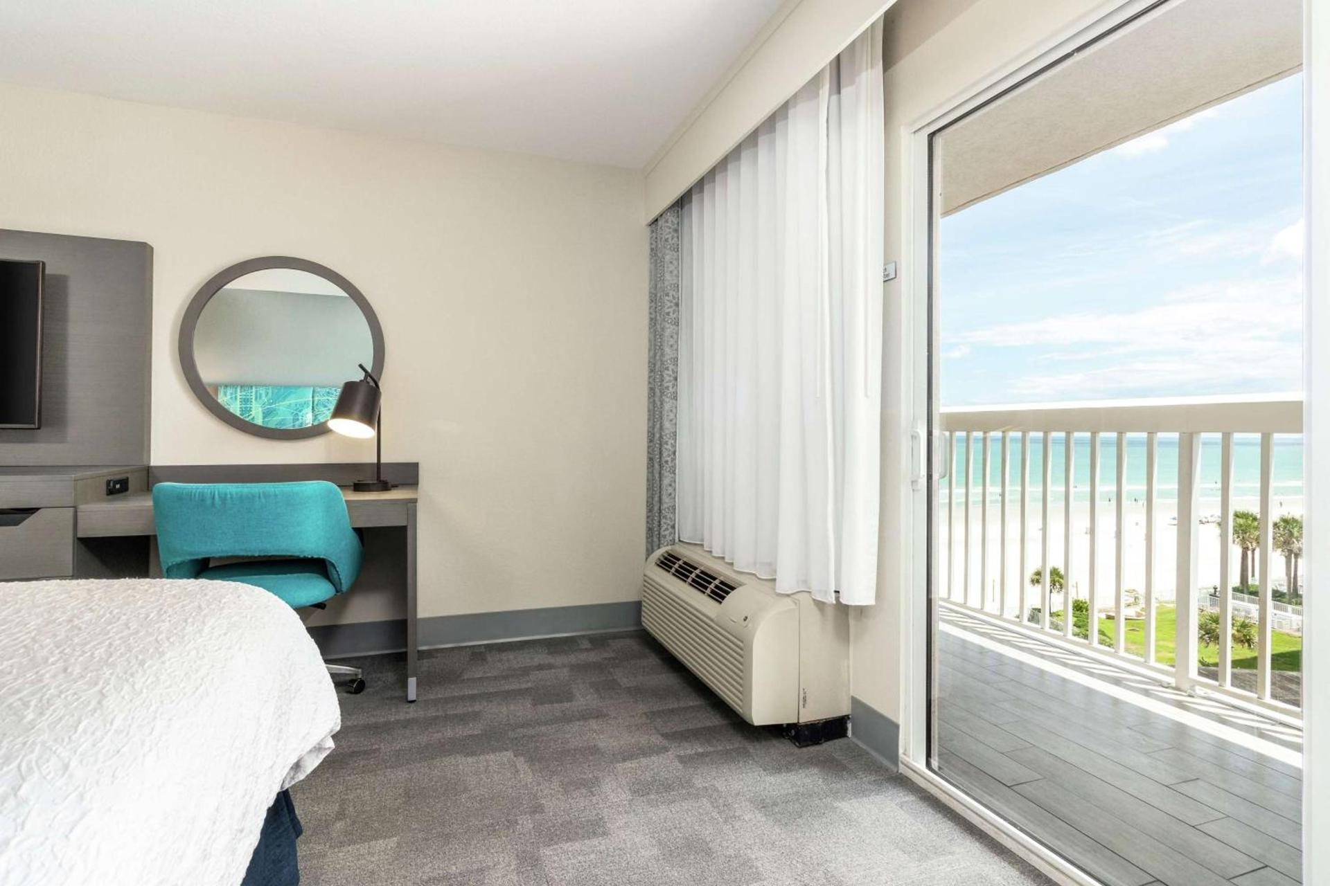 Hampton Inn Daytona Shores-Oceanfront photo 40