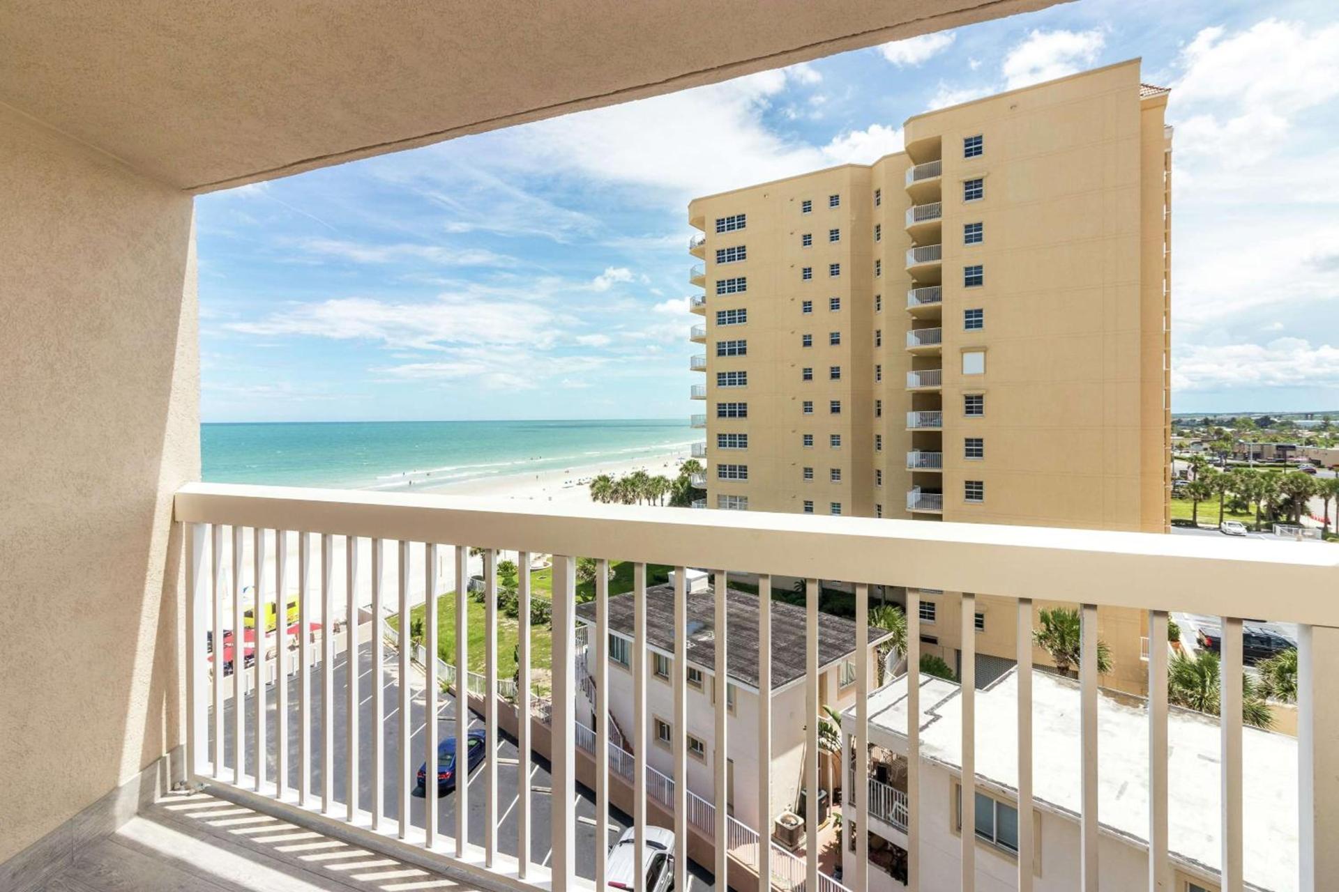Hampton Inn Daytona Shores-Oceanfront photo 43