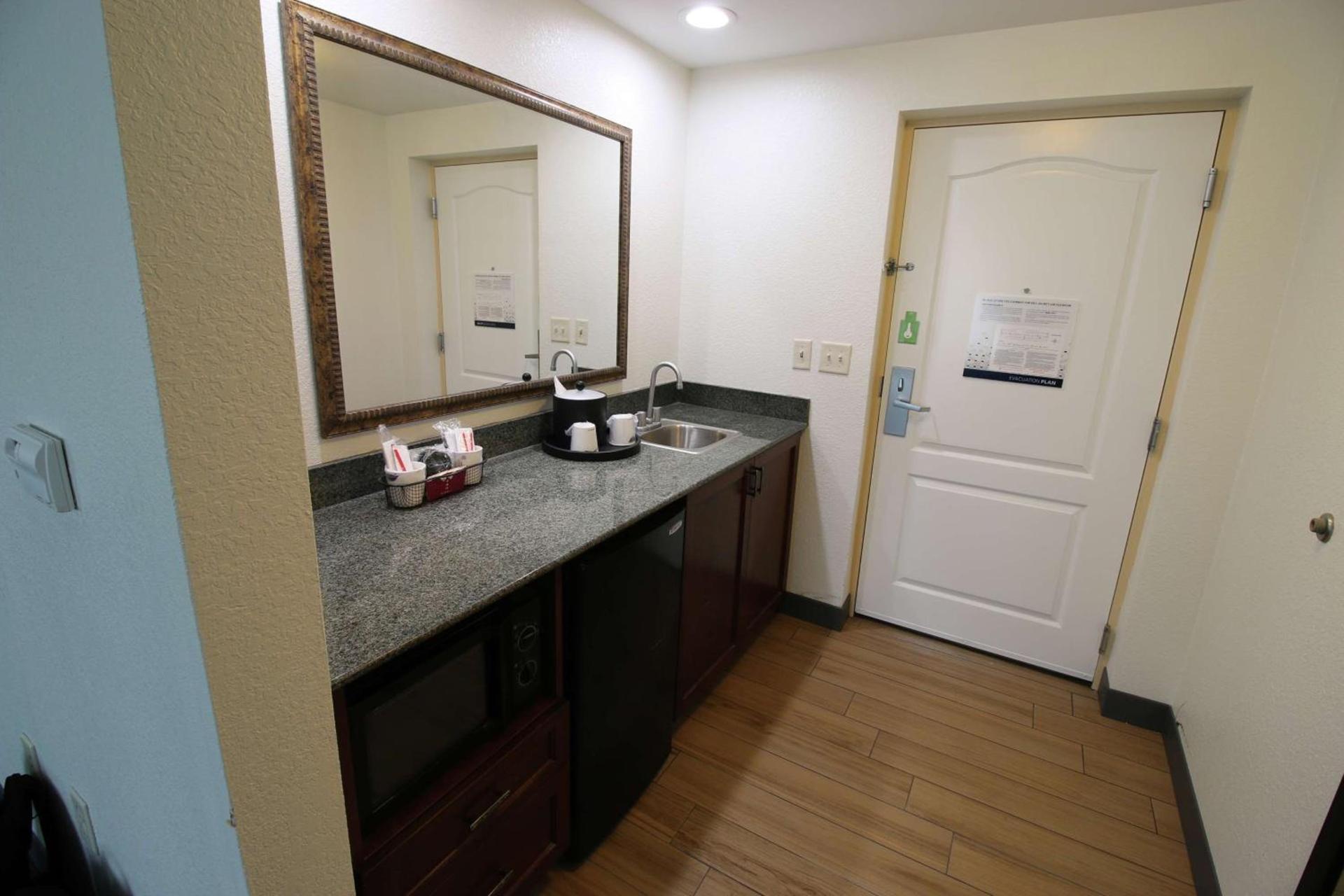 Hampton Inn & Suites Palm Coast photo 40