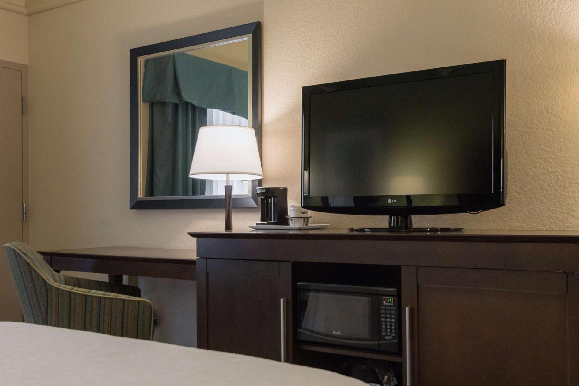 Hampton Inn Brooksville Dade City photo 24