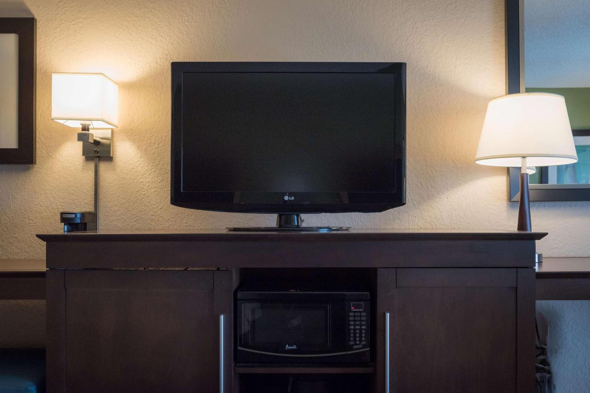 Hampton Inn Brooksville Dade City photo 26