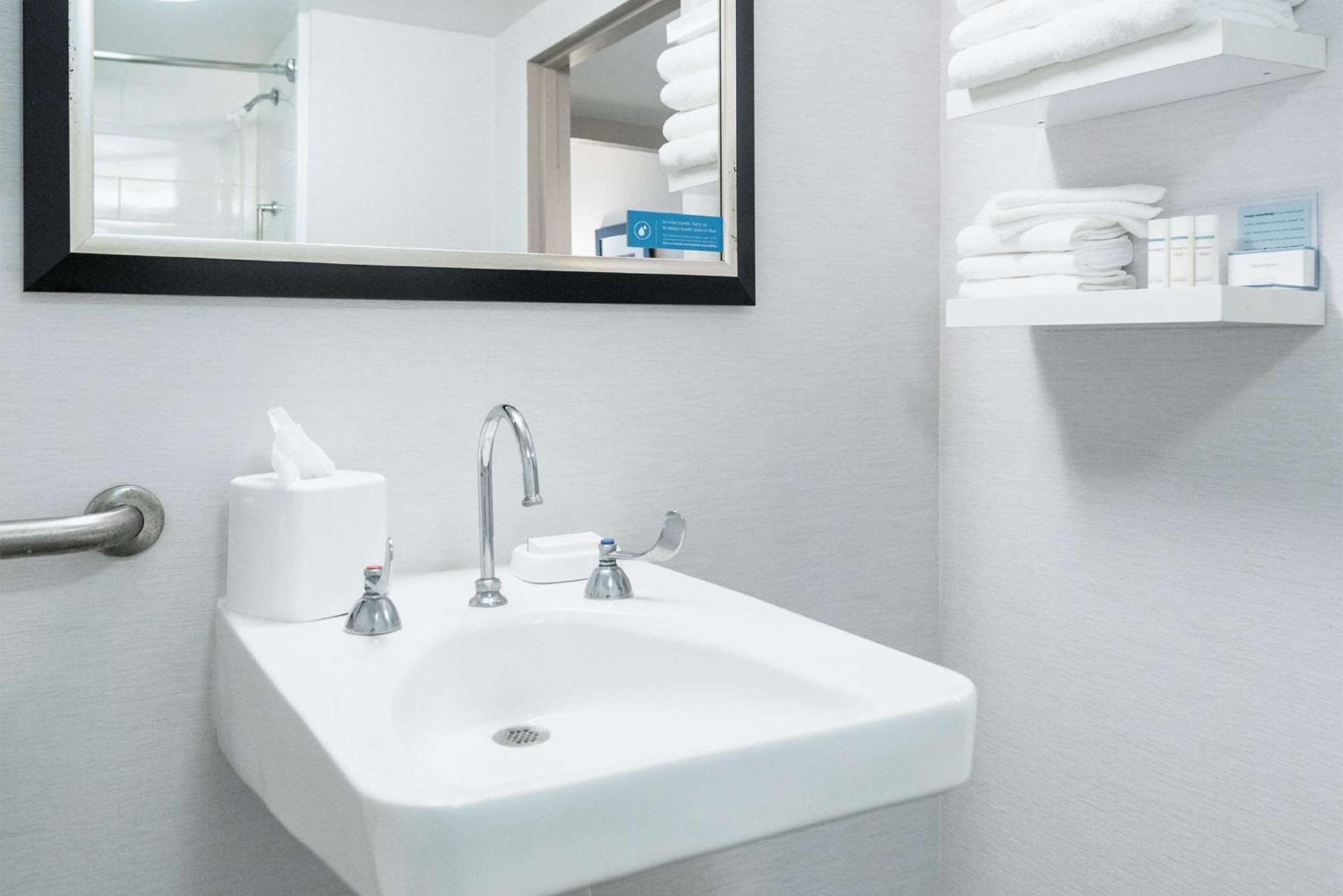 Hampton Inn Brooksville Dade City photo 46