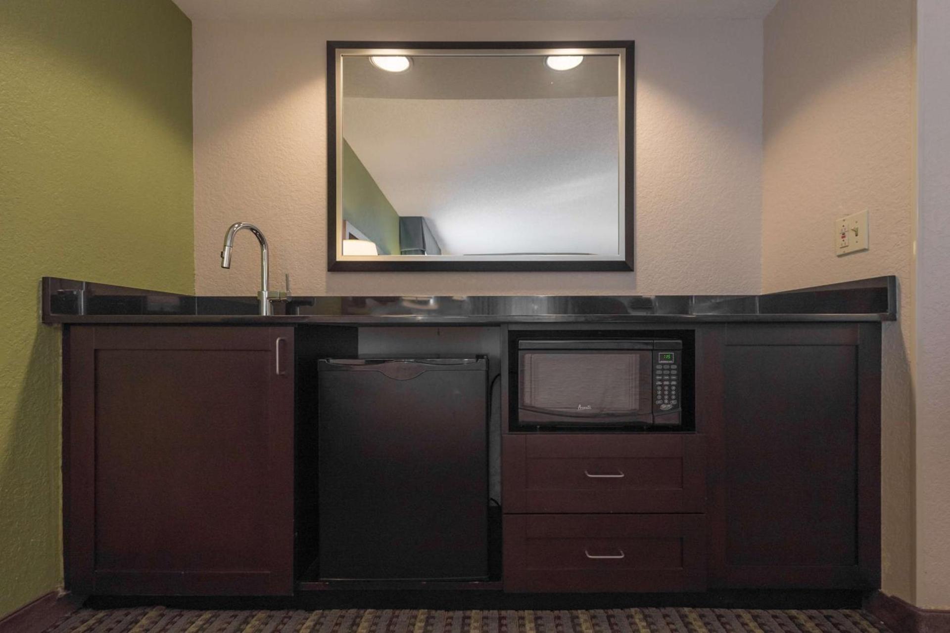 Hampton Inn Brooksville Dade City photo 62