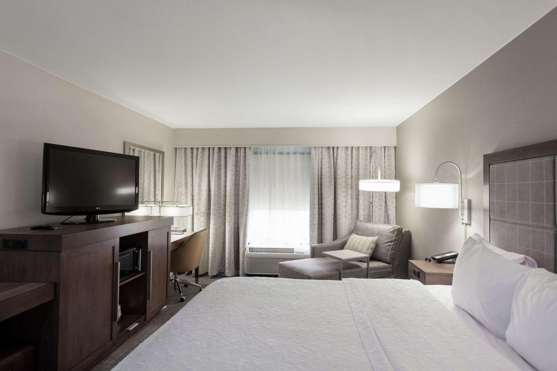 Hampton Inn & Suites Dallas DFW Airport North Grapevine photo 14