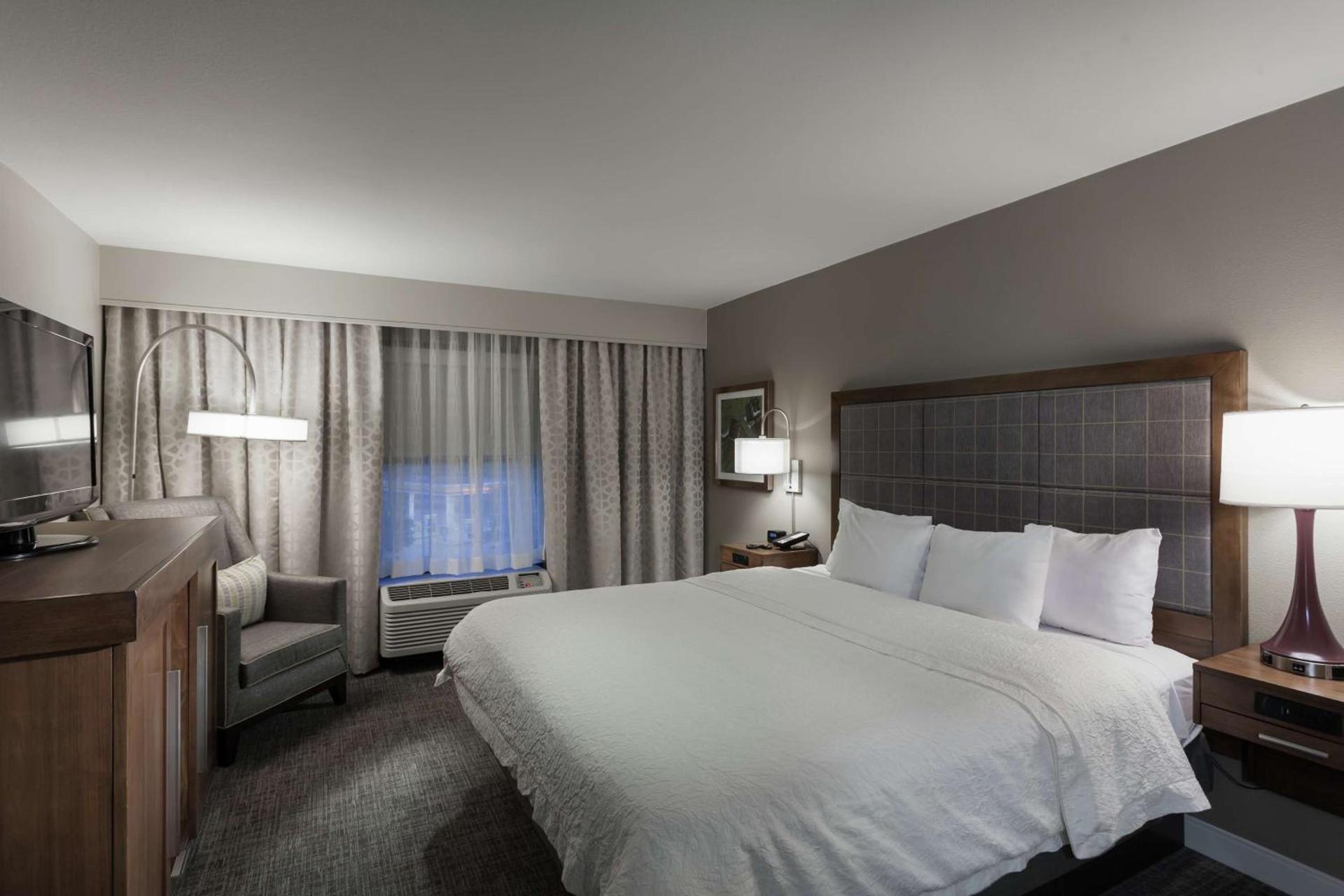 Hampton Inn & Suites Dallas DFW Airport North Grapevine photo 13