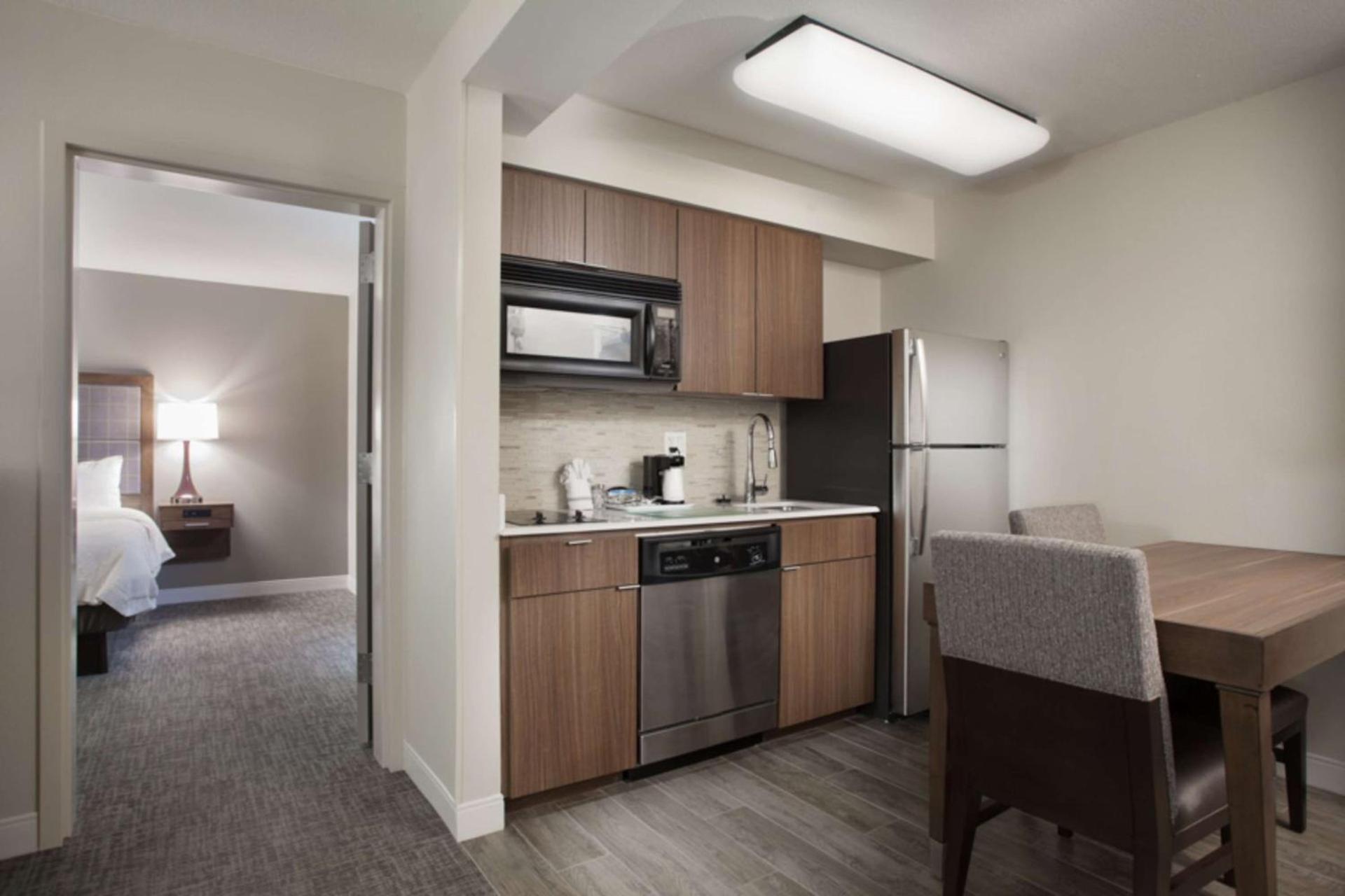 Hampton Inn & Suites Dallas DFW Airport North Grapevine photo 22