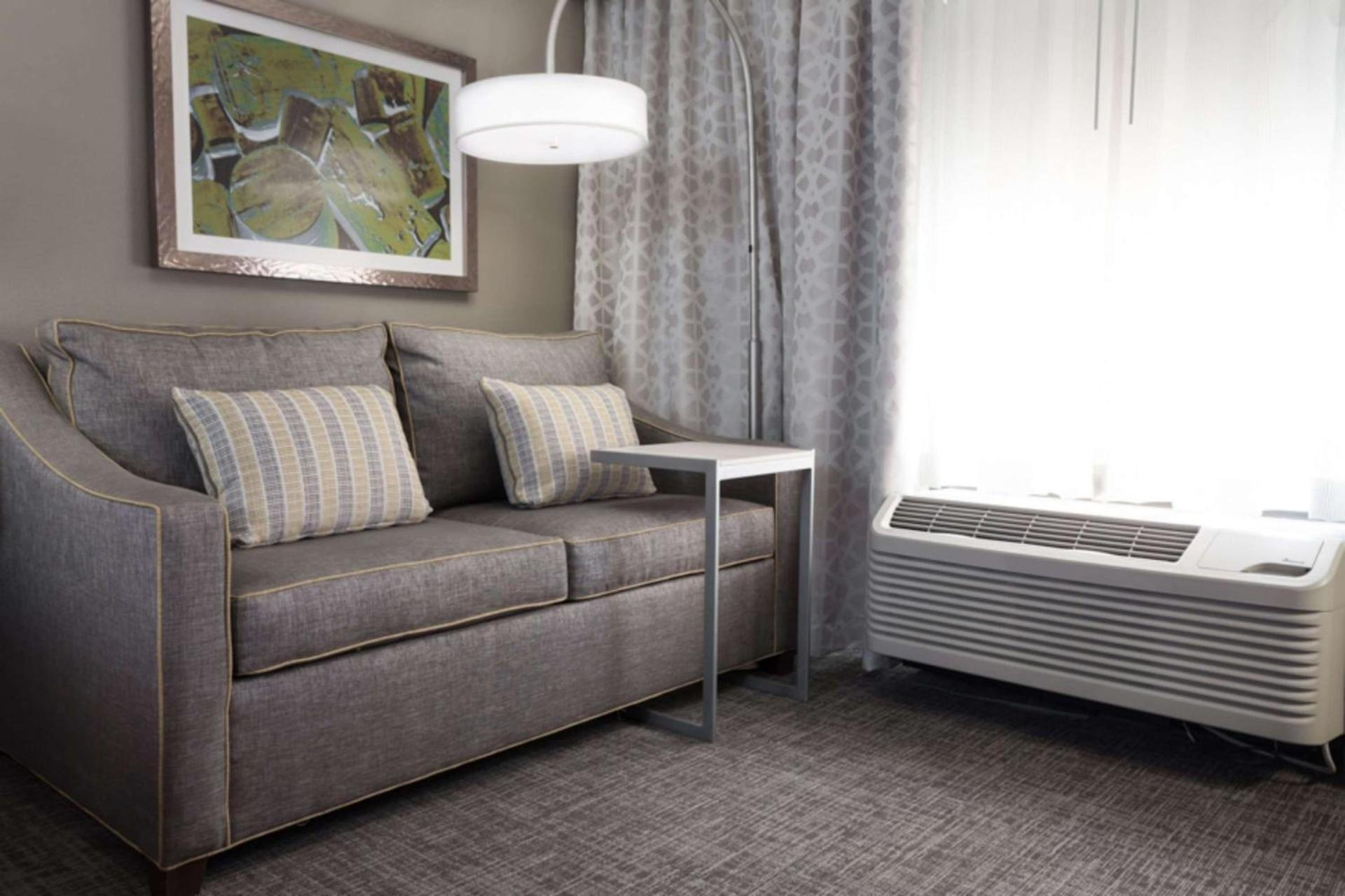 Hampton Inn & Suites Dallas DFW Airport North Grapevine photo 23