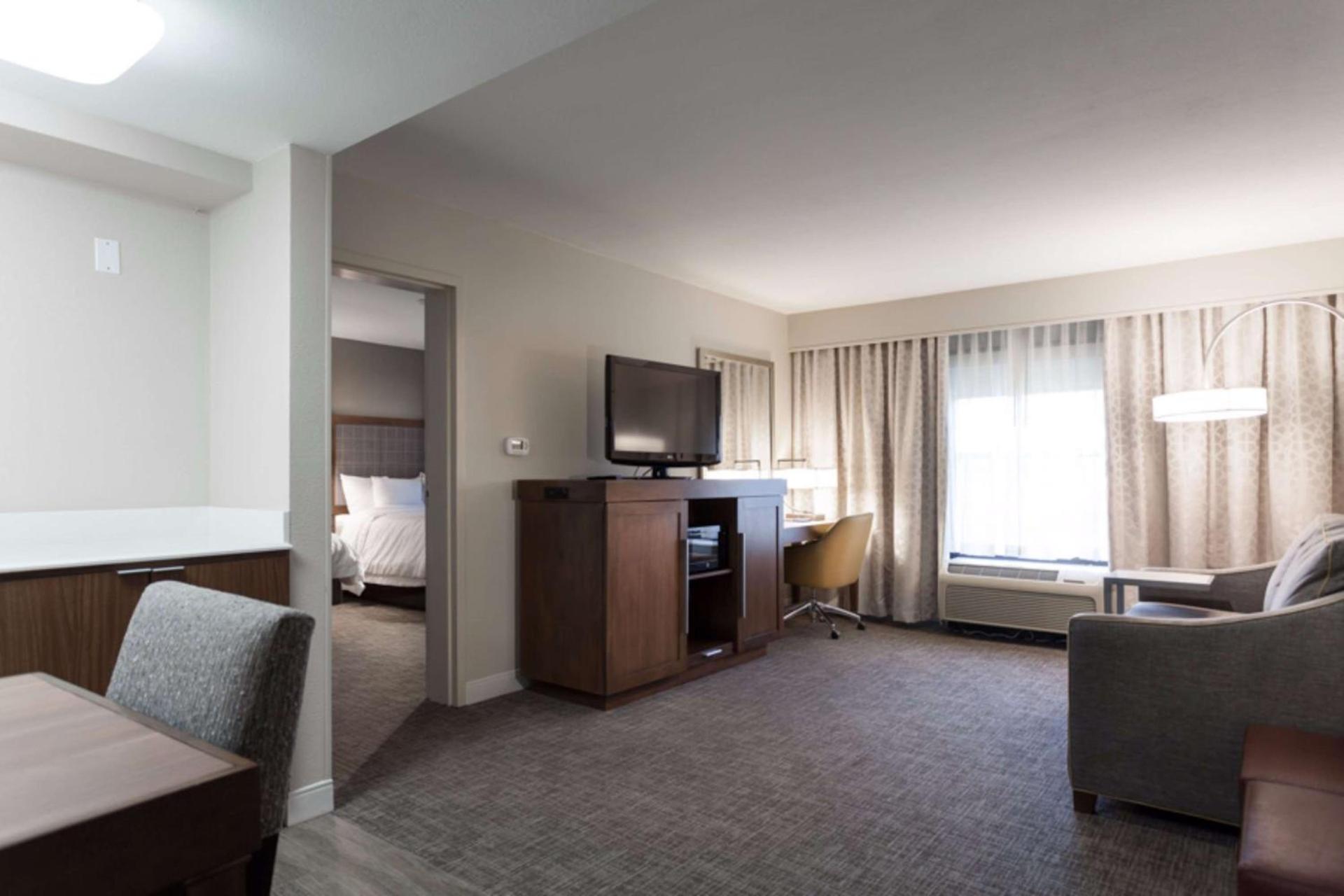 Hampton Inn & Suites Dallas DFW Airport North Grapevine photo 24