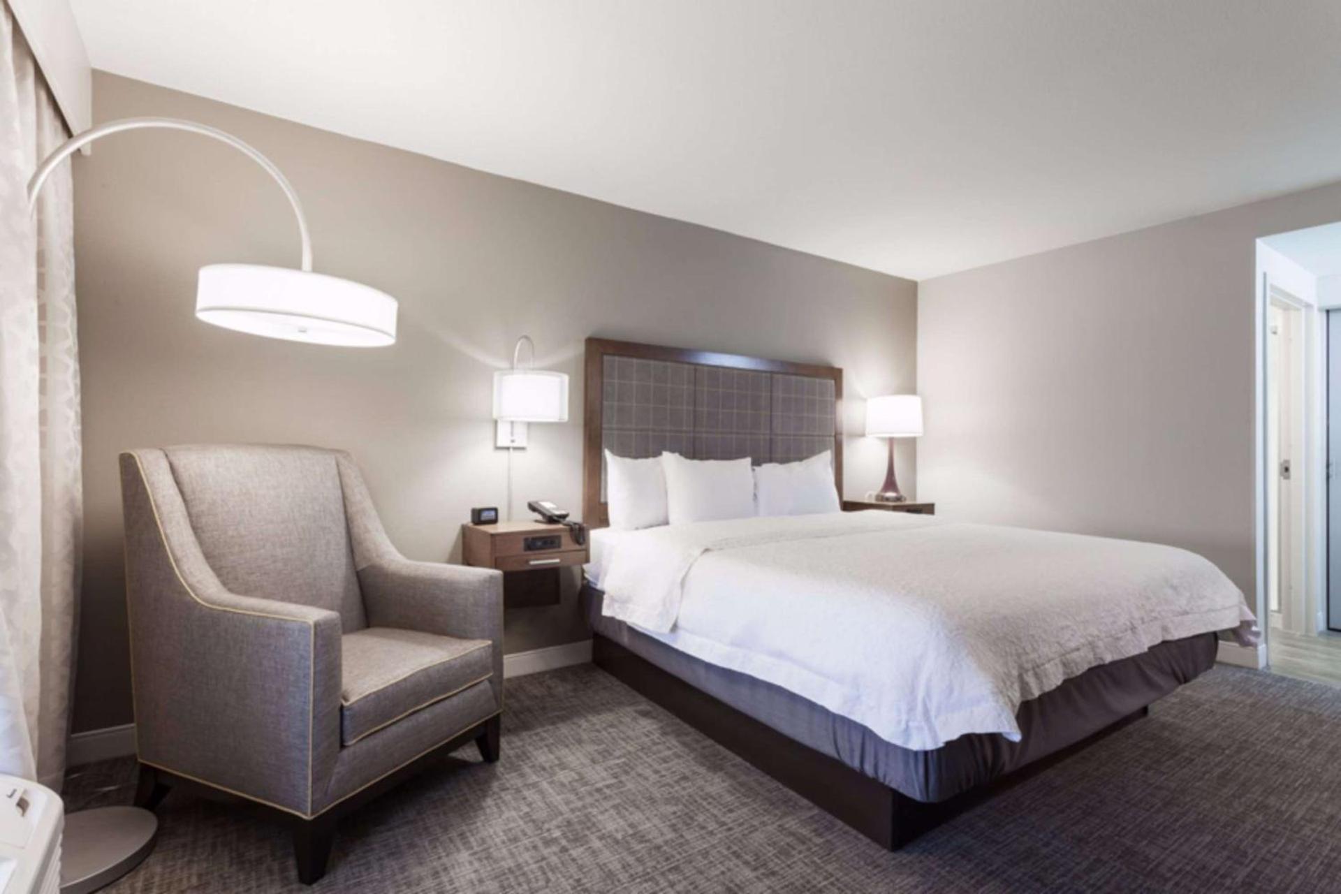 Hampton Inn & Suites Dallas DFW Airport North Grapevine photo 26