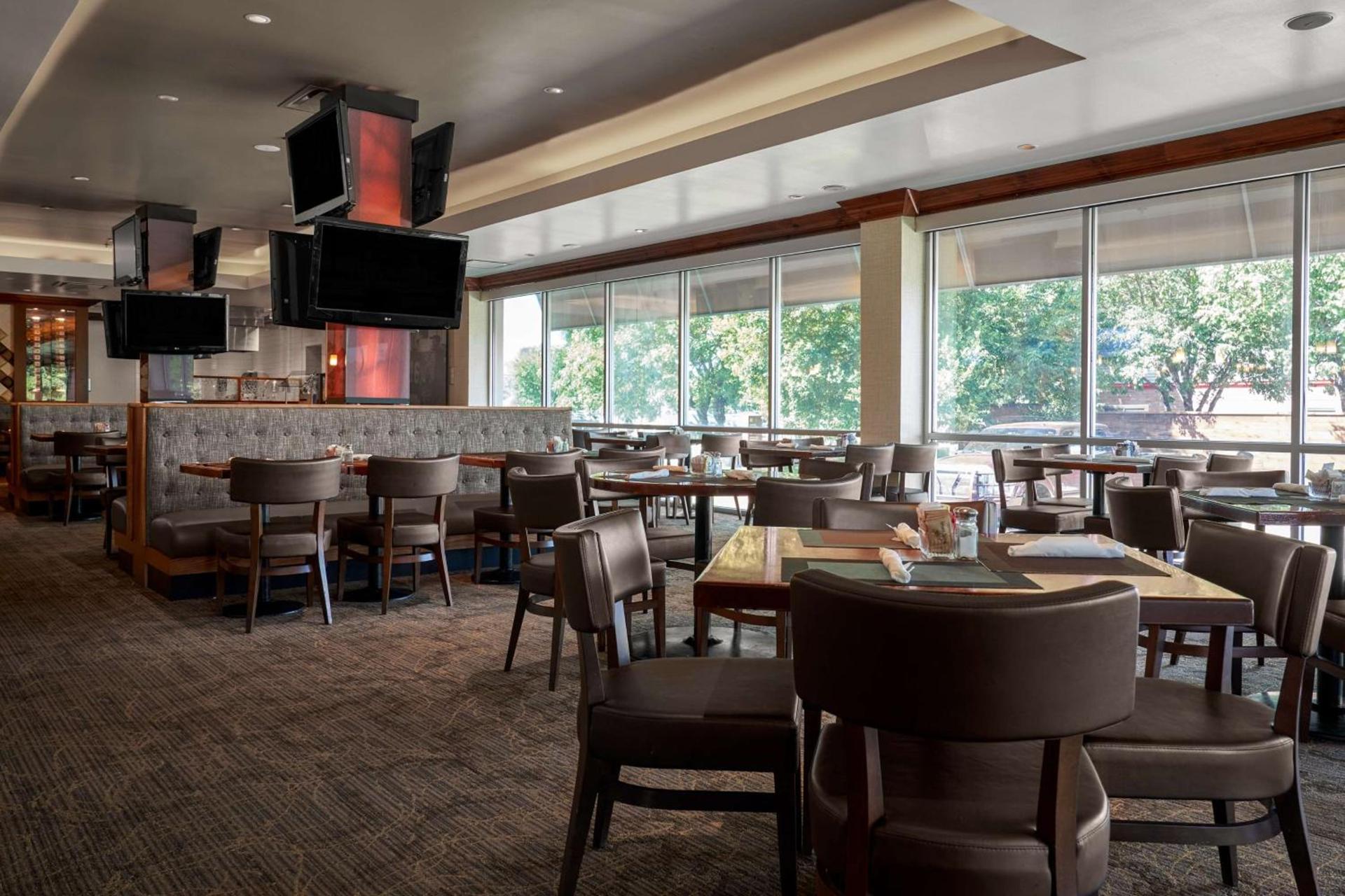 DoubleTree by Hilton Hotel Dallas - Love Field photo 17