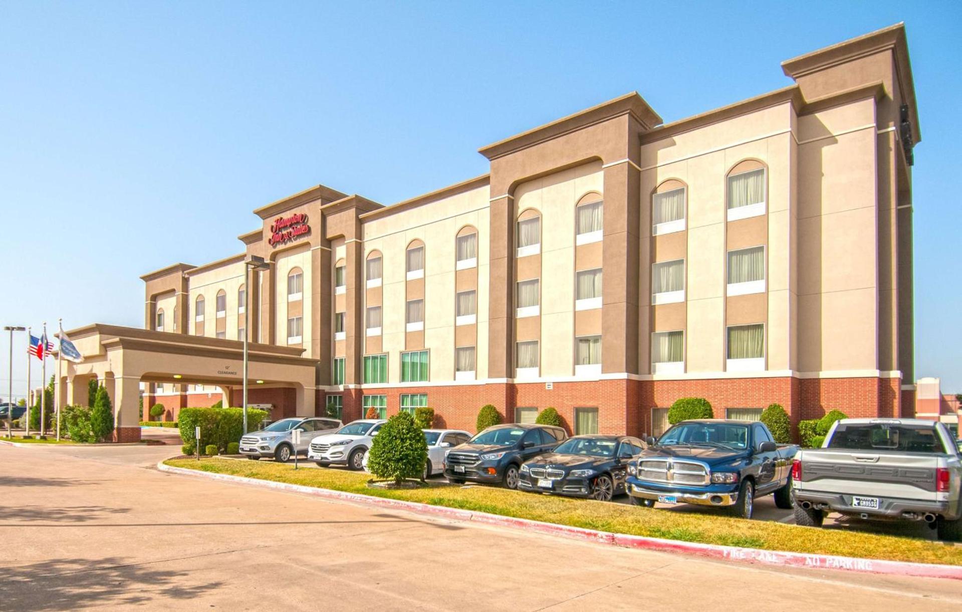 Hampton Inn and Suites Waxahachie photo 3