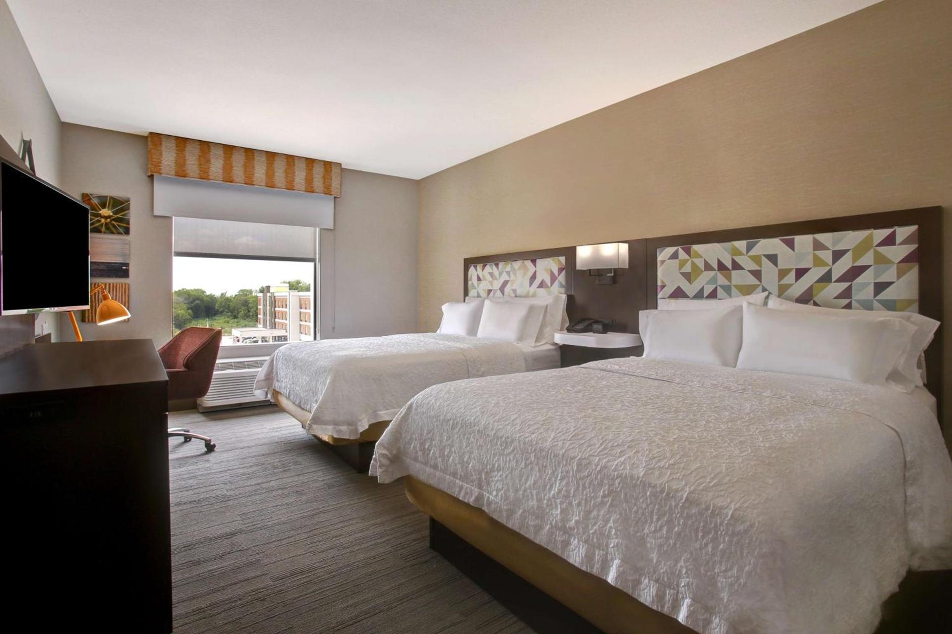 Hampton Inn & Suites Dallas-DeSoto photo 42