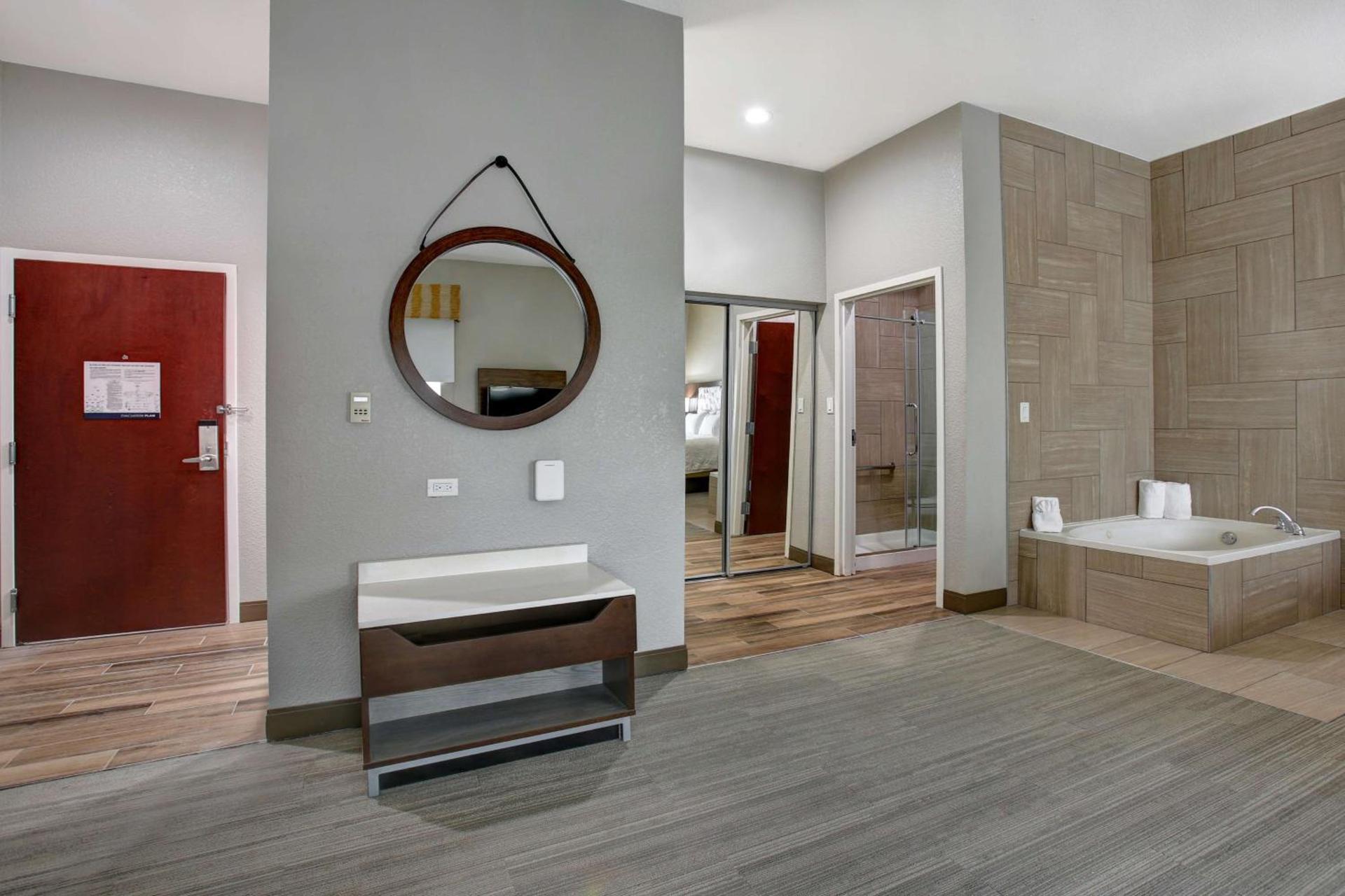 Hampton Inn & Suites Dallas-DeSoto photo 45