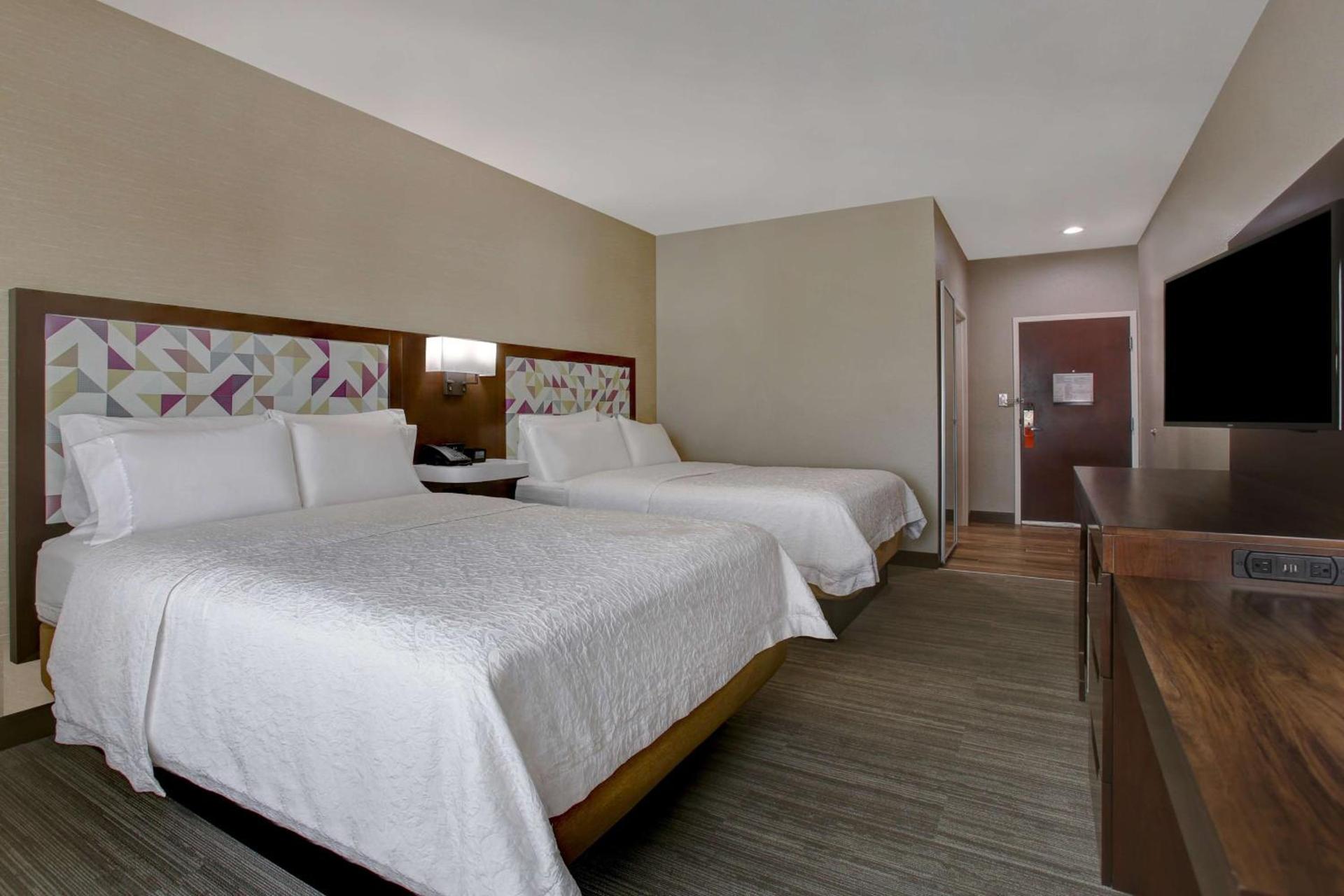 Hampton Inn & Suites Dallas-DeSoto photo 57