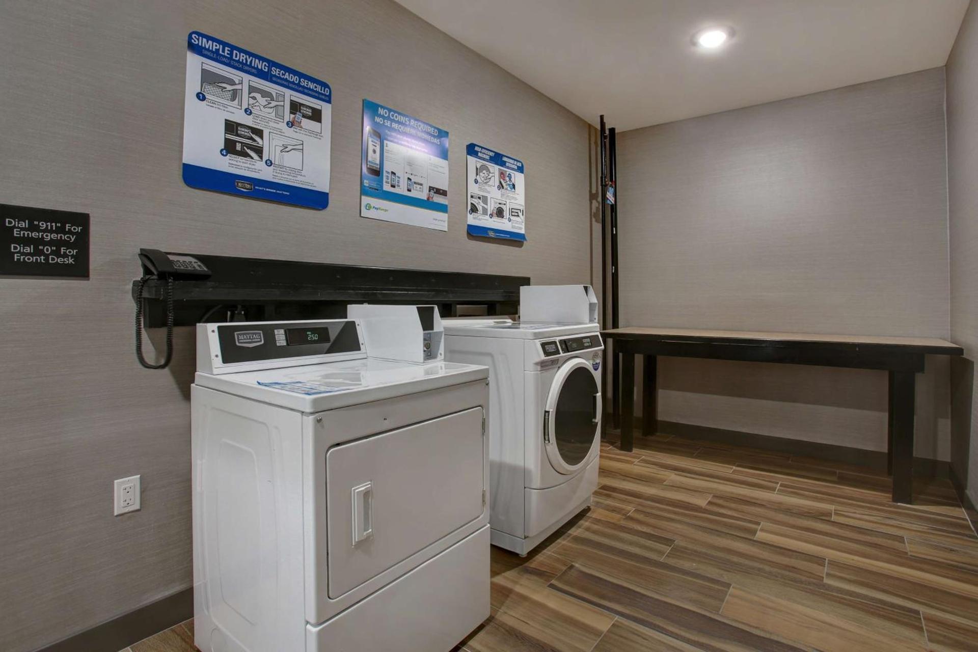 Hampton Inn & Suites Dallas-DeSoto photo 58