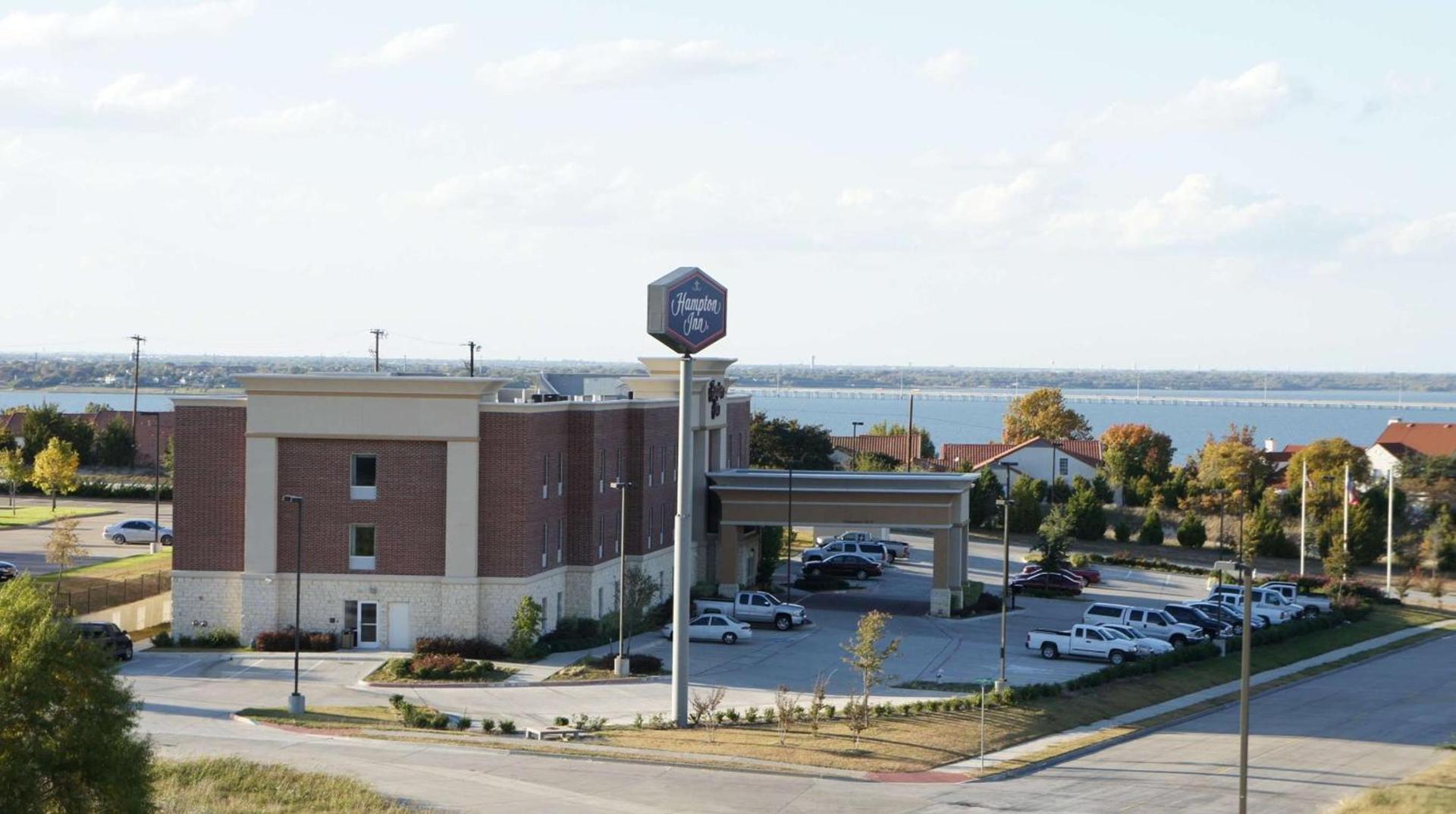 Hampton Inn Dallas-Rockwall photo 2