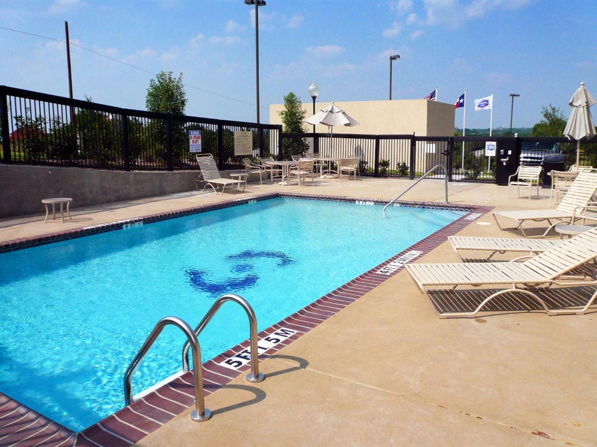 Hampton Inn Dallas-Rockwall photo 14