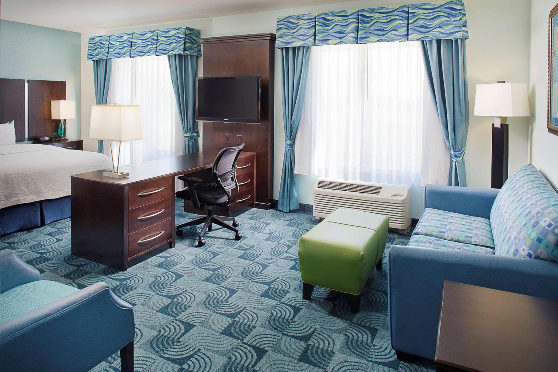 Hampton Inn and Suites Dallas/Lewisville-Vista Ridge Mall photo 25