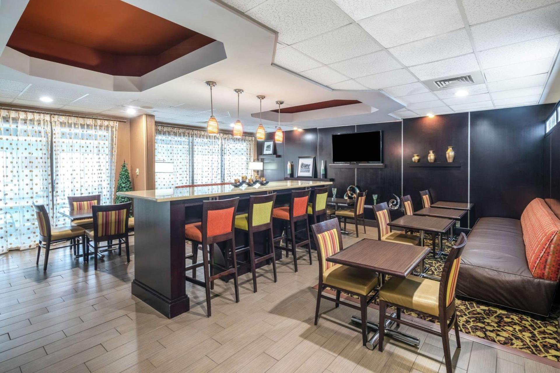 Hampton Inn Dublin photo 19