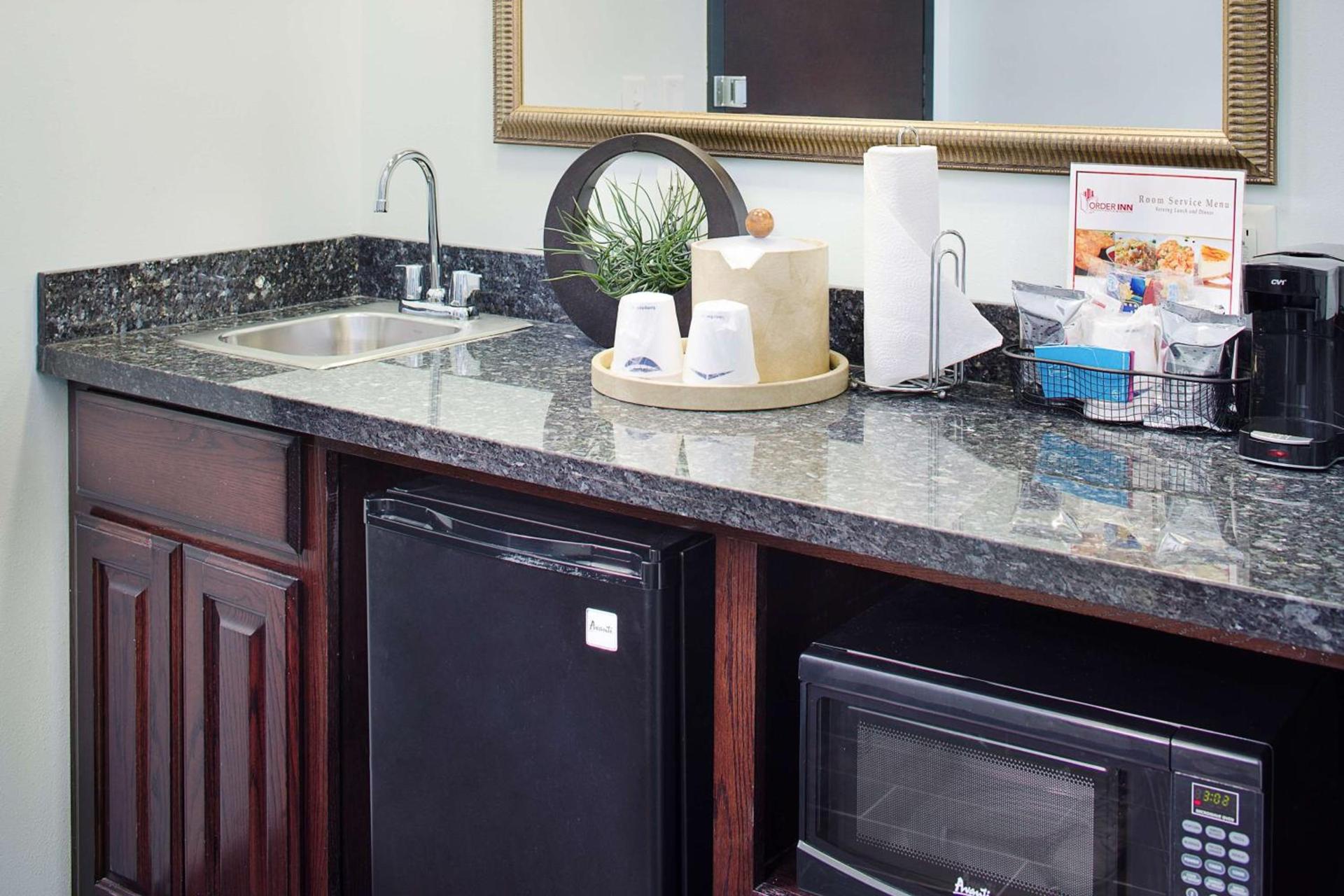 Hampton Inn and Suites Dallas/Lewisville-Vista Ridge Mall photo 42