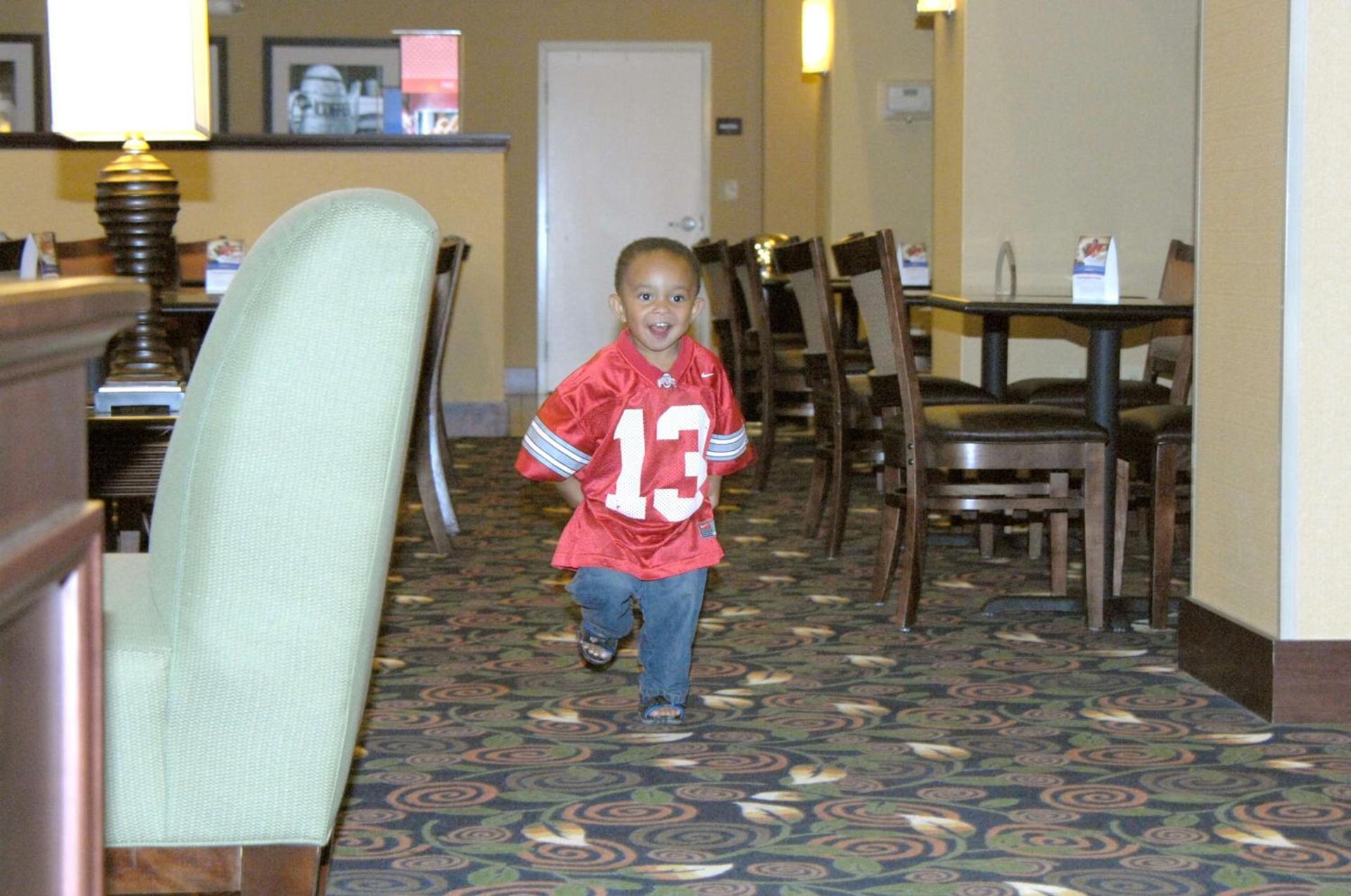 Hampton Inn & Suites Dayton-Airport photo 13