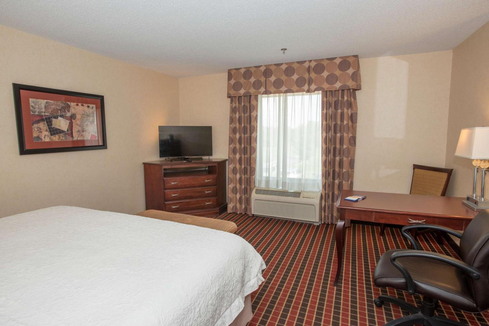 Hampton Inn & Suites Dayton-Airport photo 24