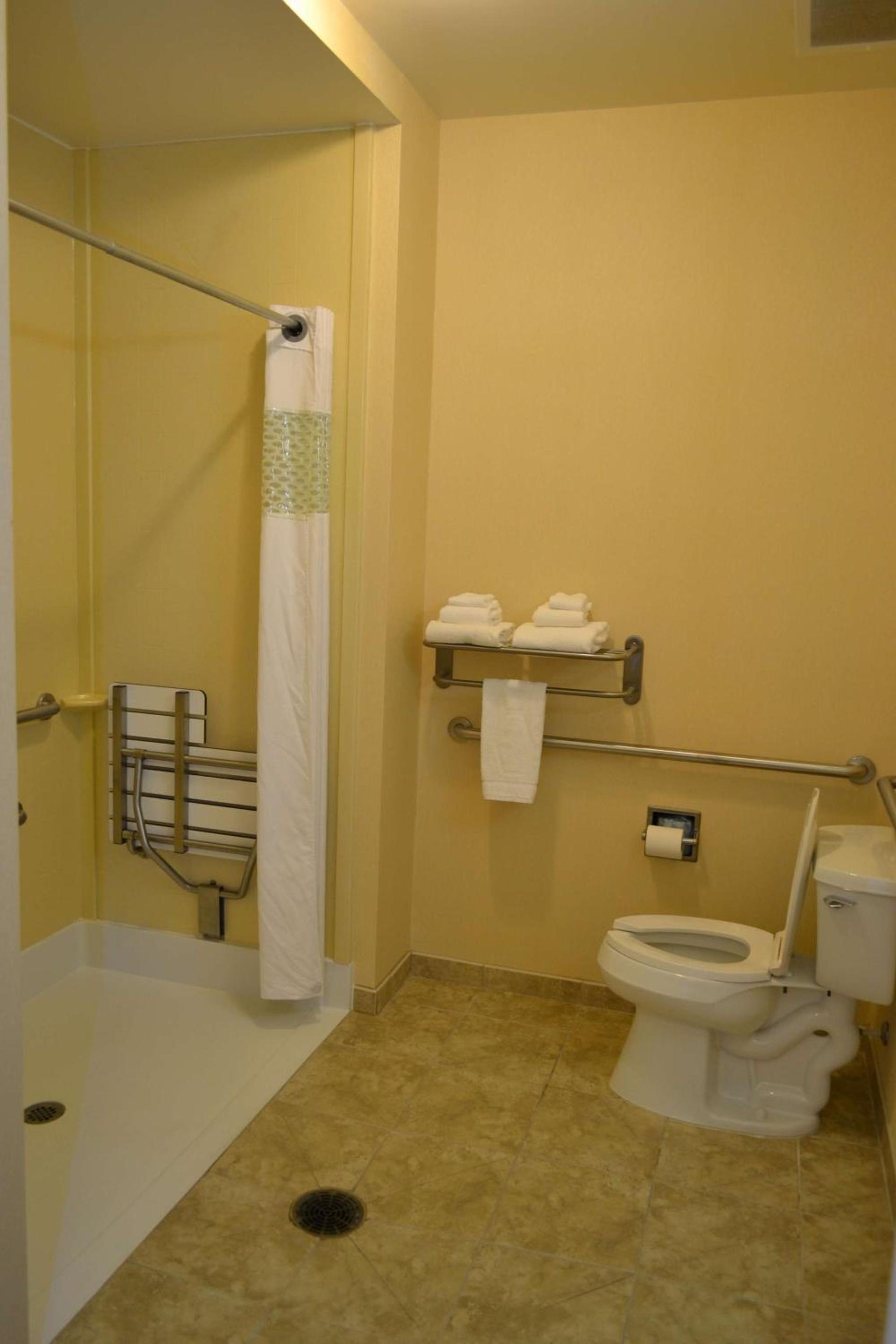 Hampton Inn & Suites Dayton-Airport photo 27