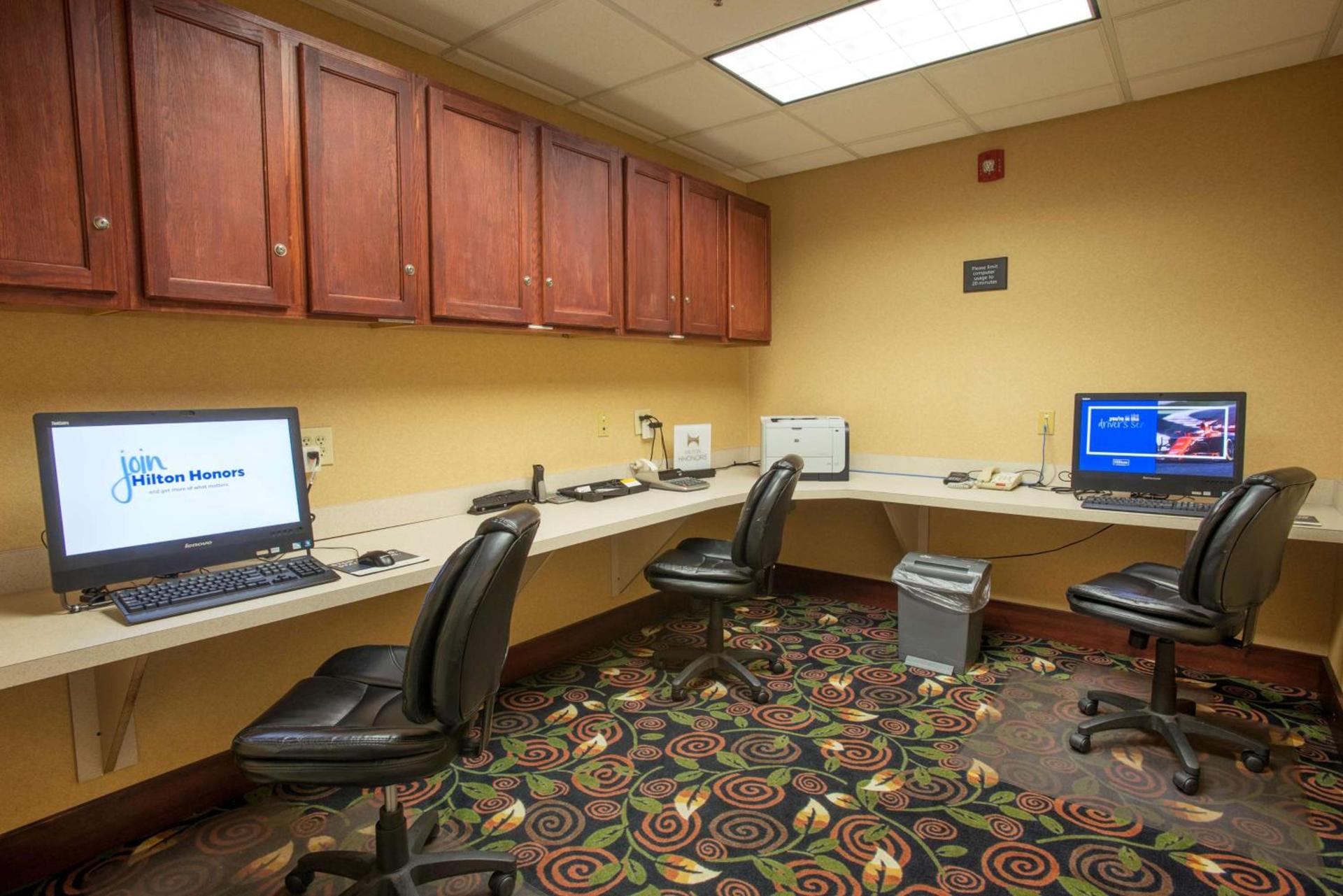 Hampton Inn & Suites Dayton-Airport photo 39
