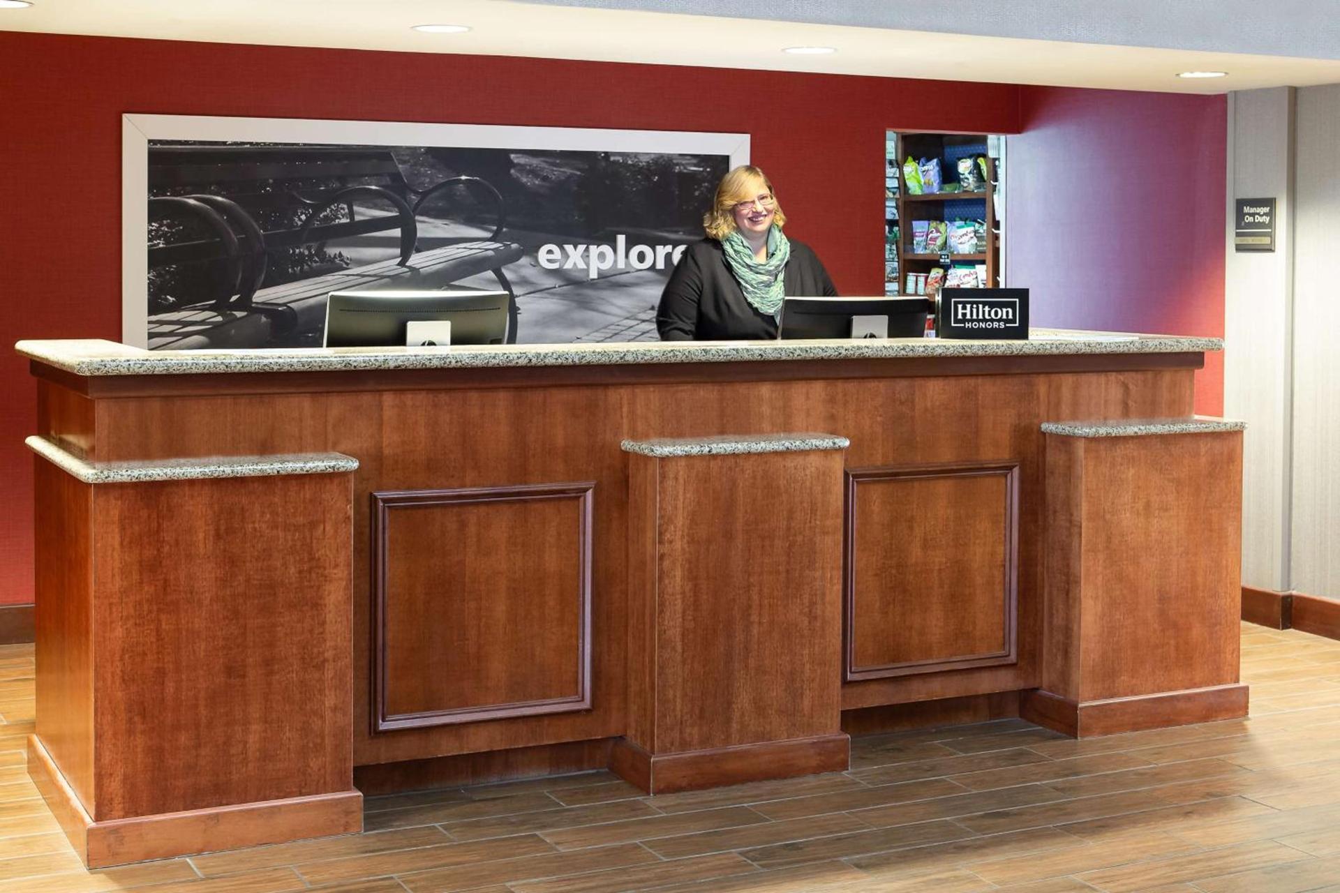 Hampton Inn Dubuque photo 3