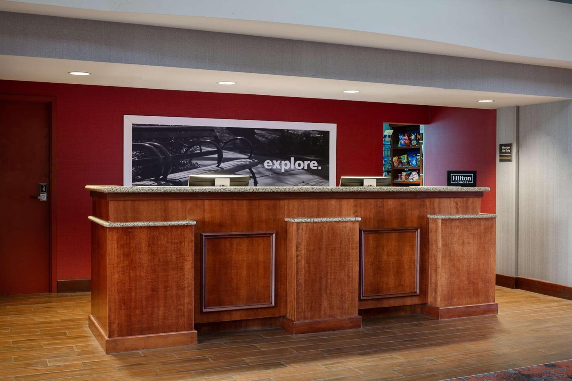 Hampton Inn Dubuque photo 4