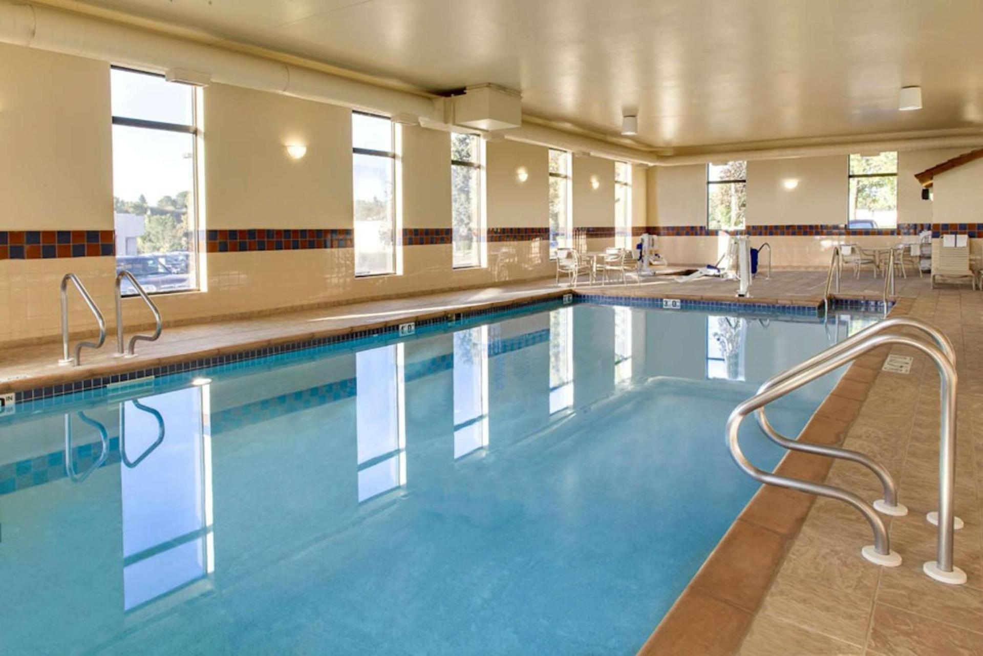 Hampton Inn Dubuque photo 7