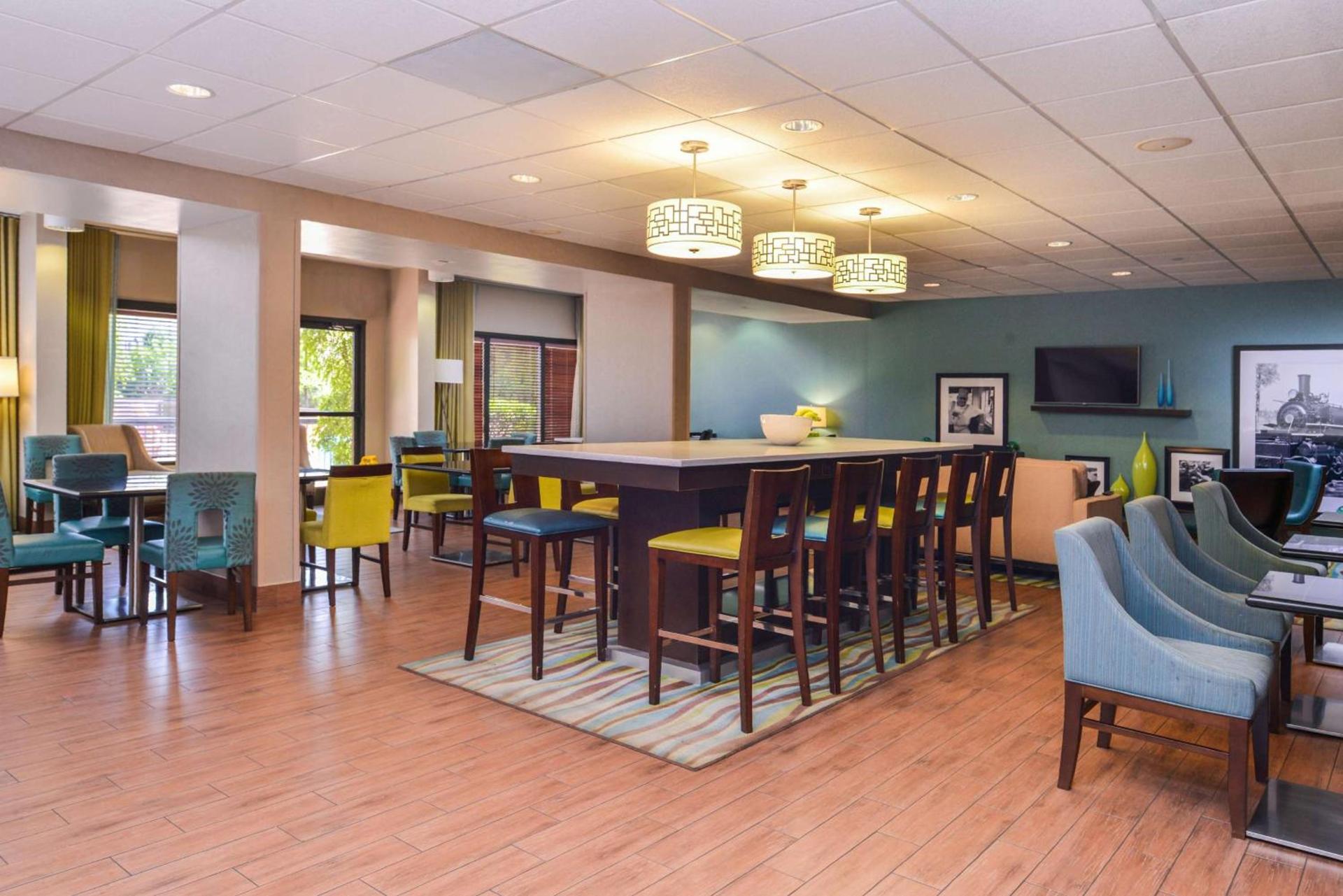 Spark by Hilton Decatur photo 10