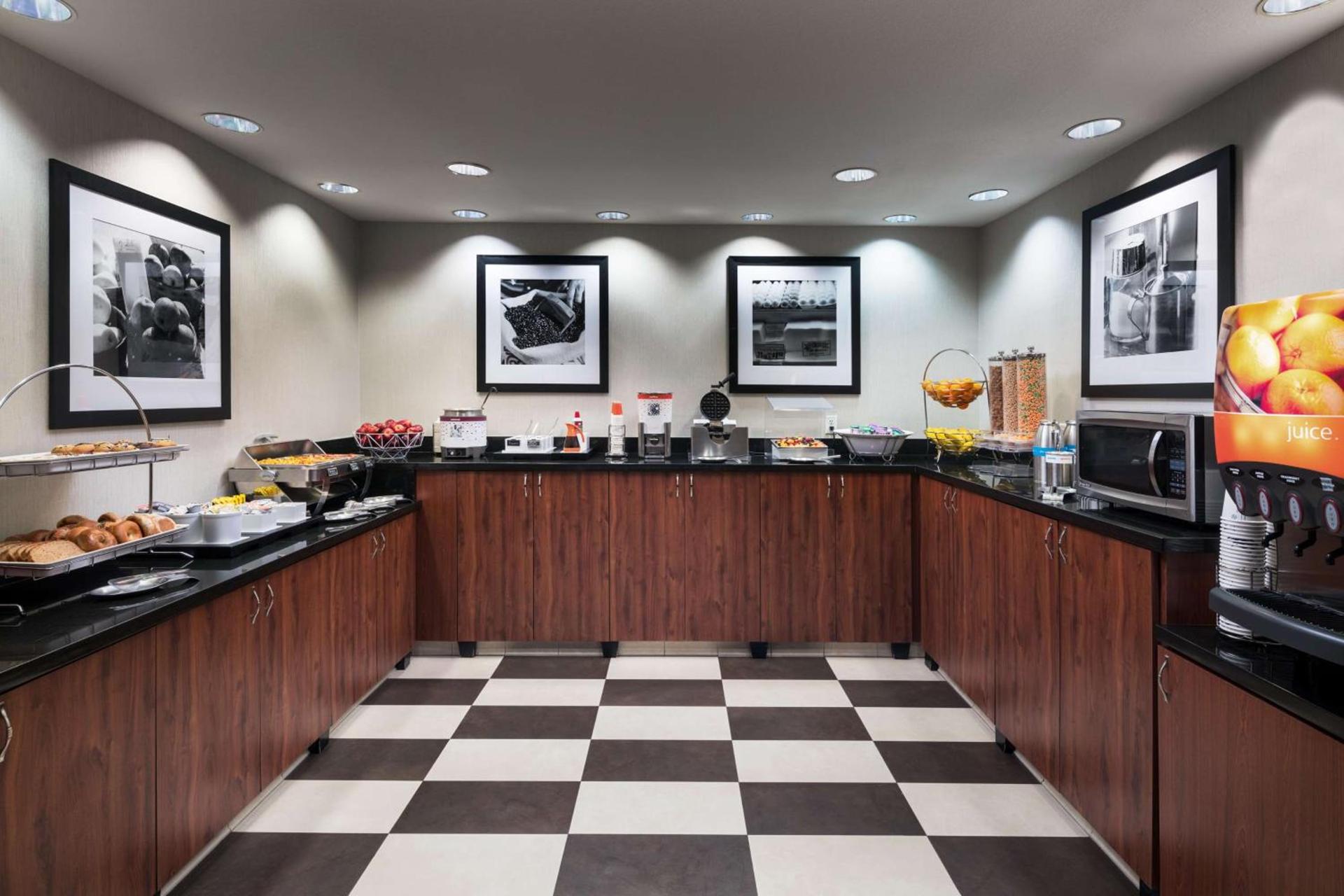 Hampton Inn Denver-West/Golden photo 17