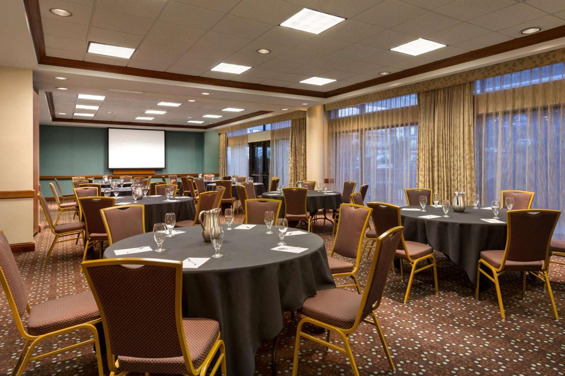 Hampton Inn Denver West Federal Center photo 31