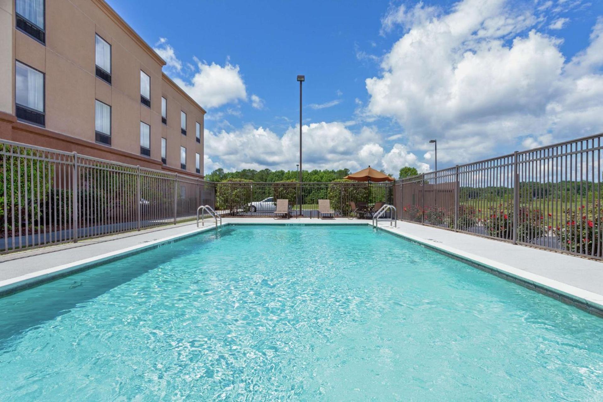 Hampton Inn Ozark photo 8