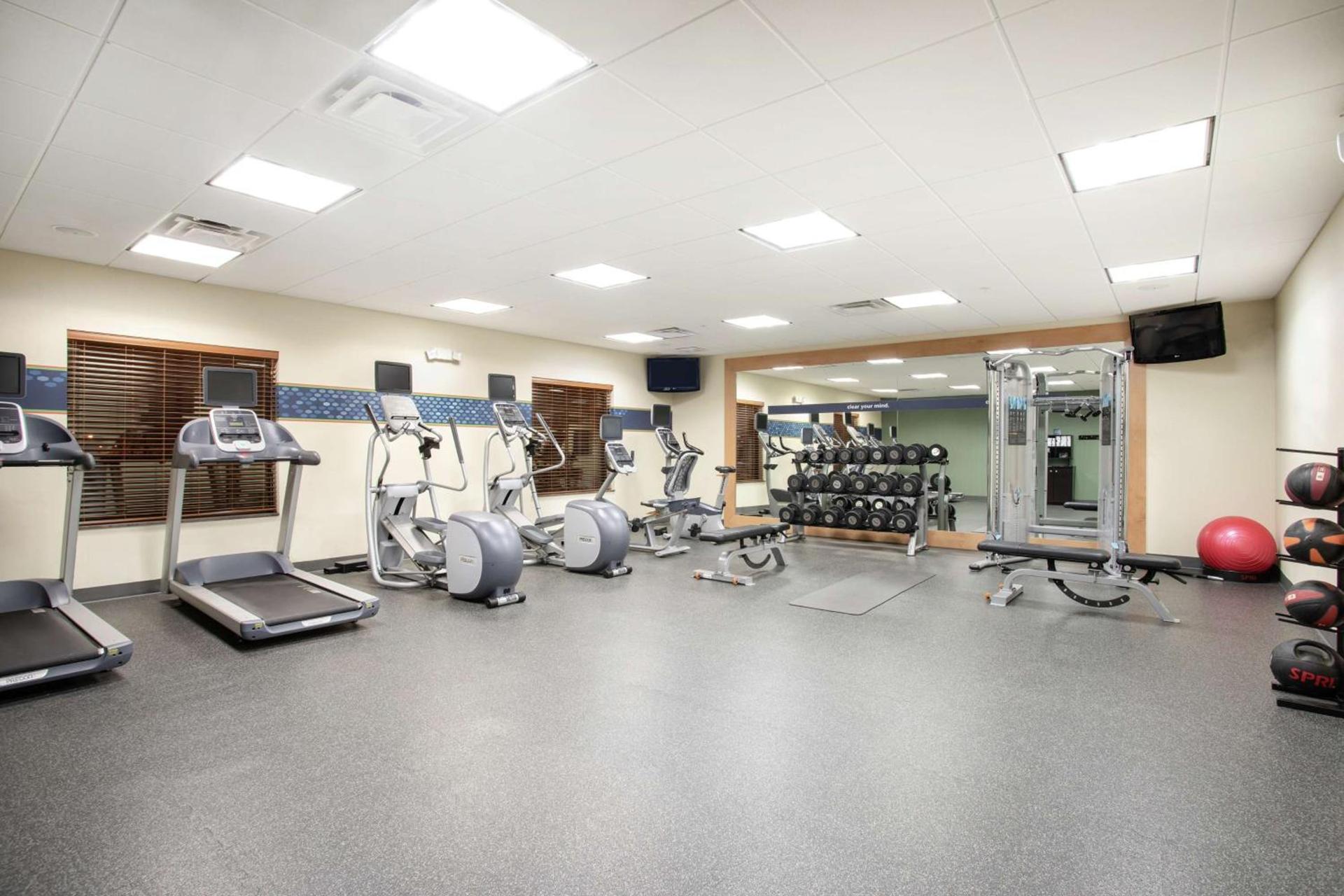 Hampton Inn and Suites Denver/South-RidgeGate photo 12