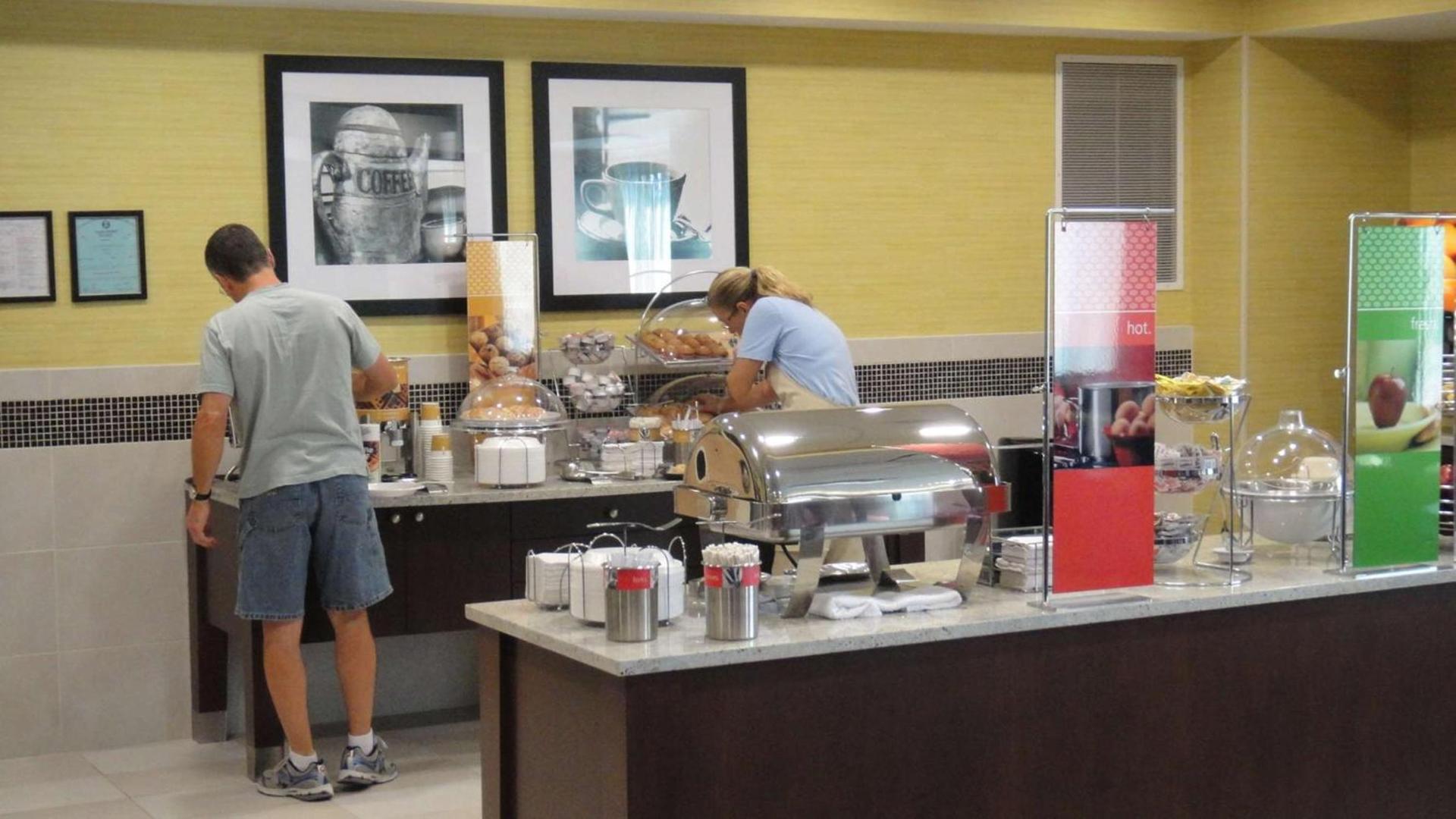 Hampton Inn Ozark photo 15