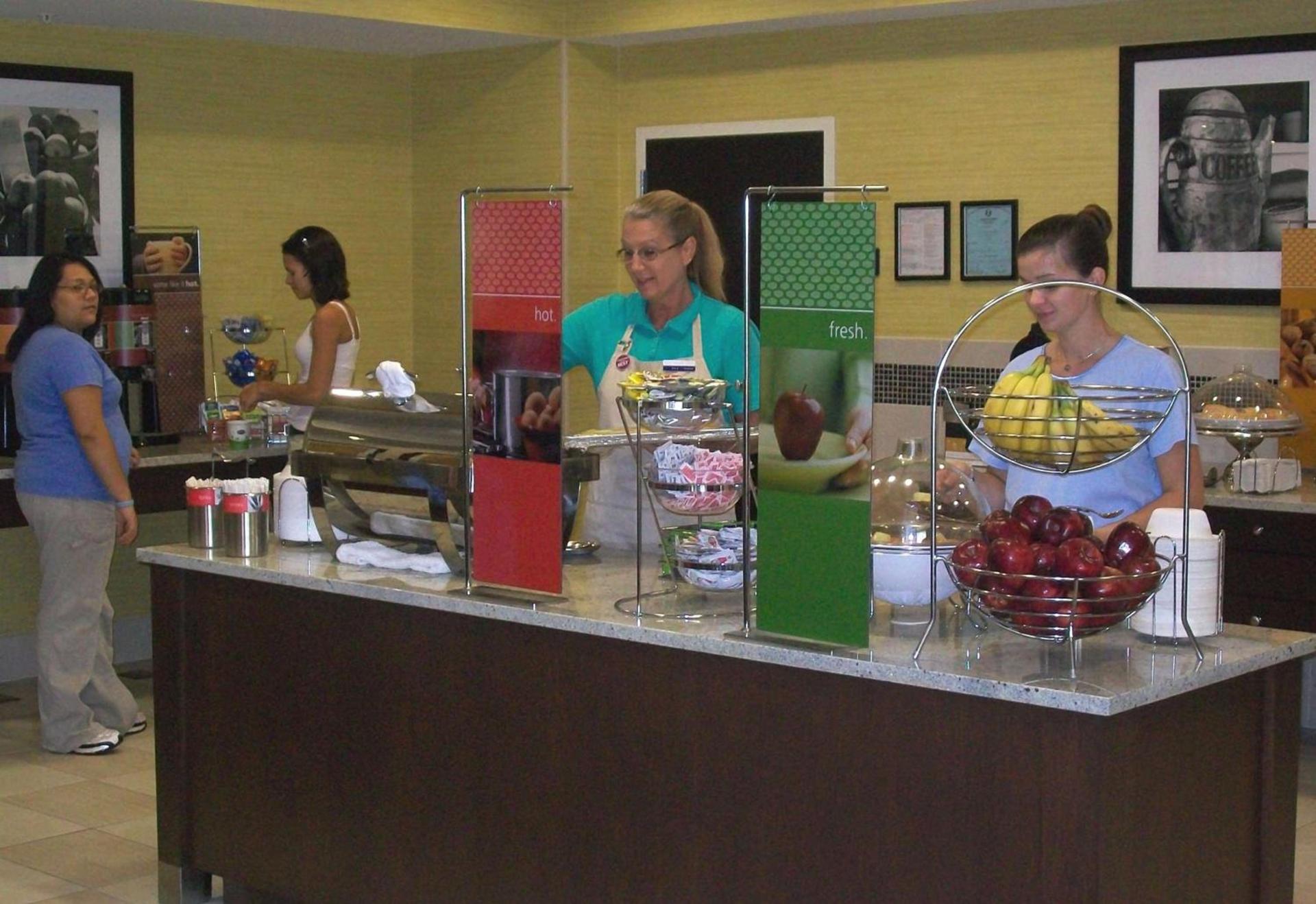 Hampton Inn Ozark photo 14