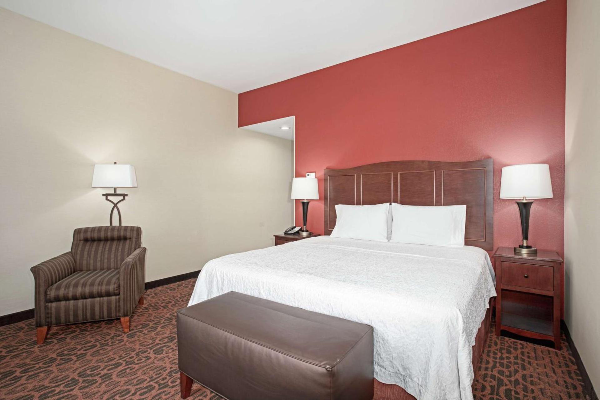 Hampton Inn and Suites Denver/South-RidgeGate photo 20