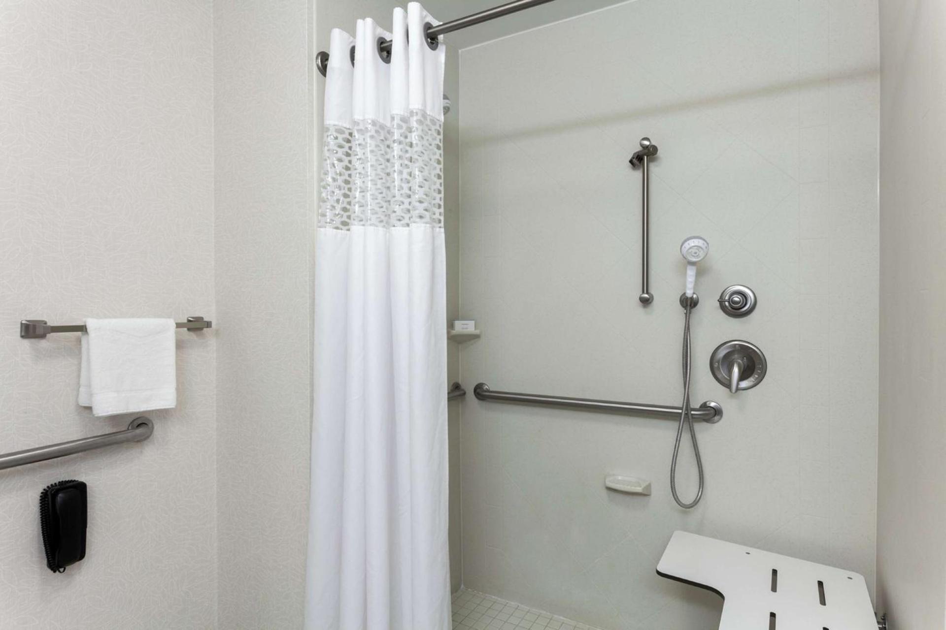 Hampton Inn Ozark photo 21