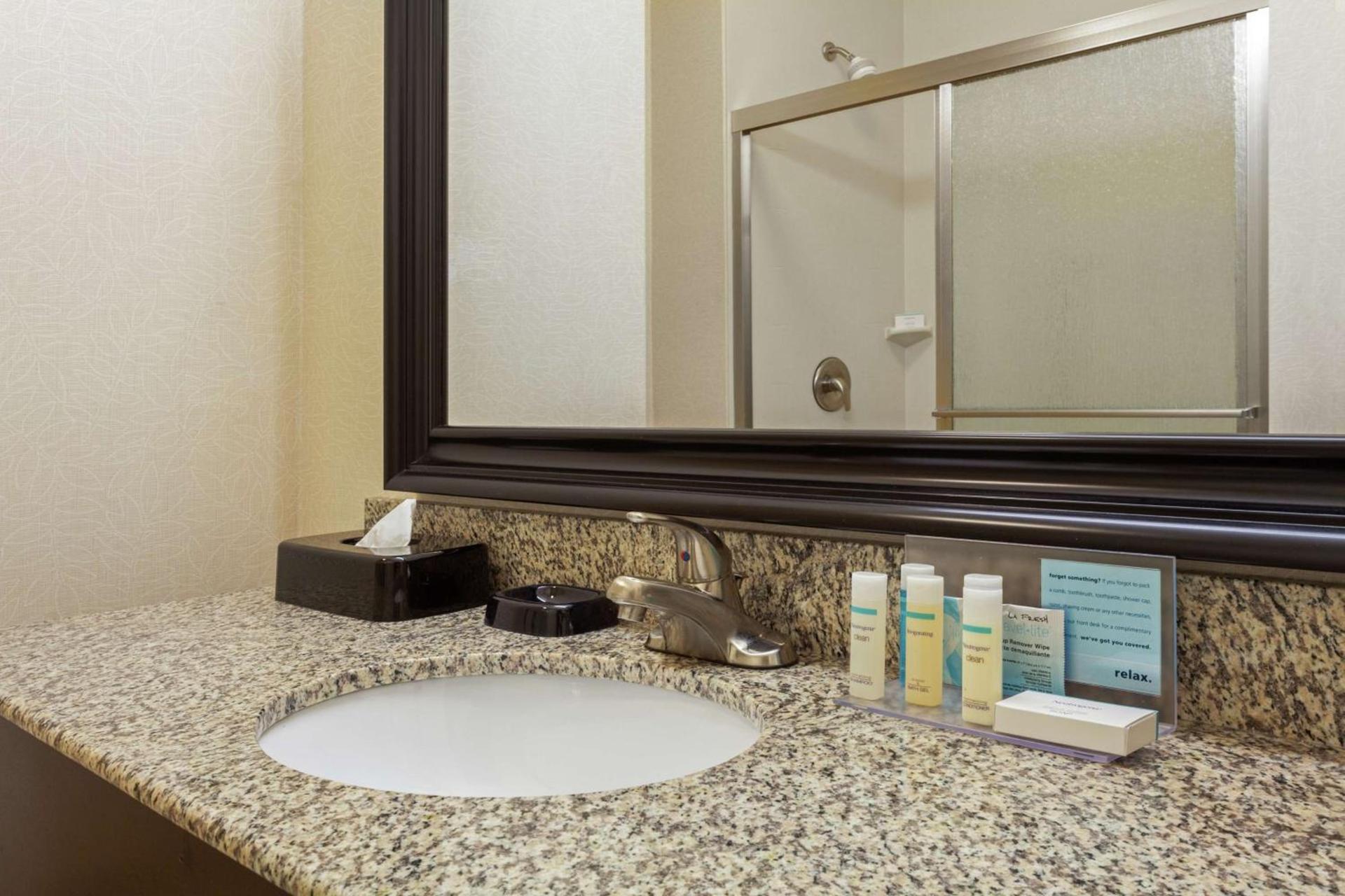 Hampton Inn Ozark photo 26