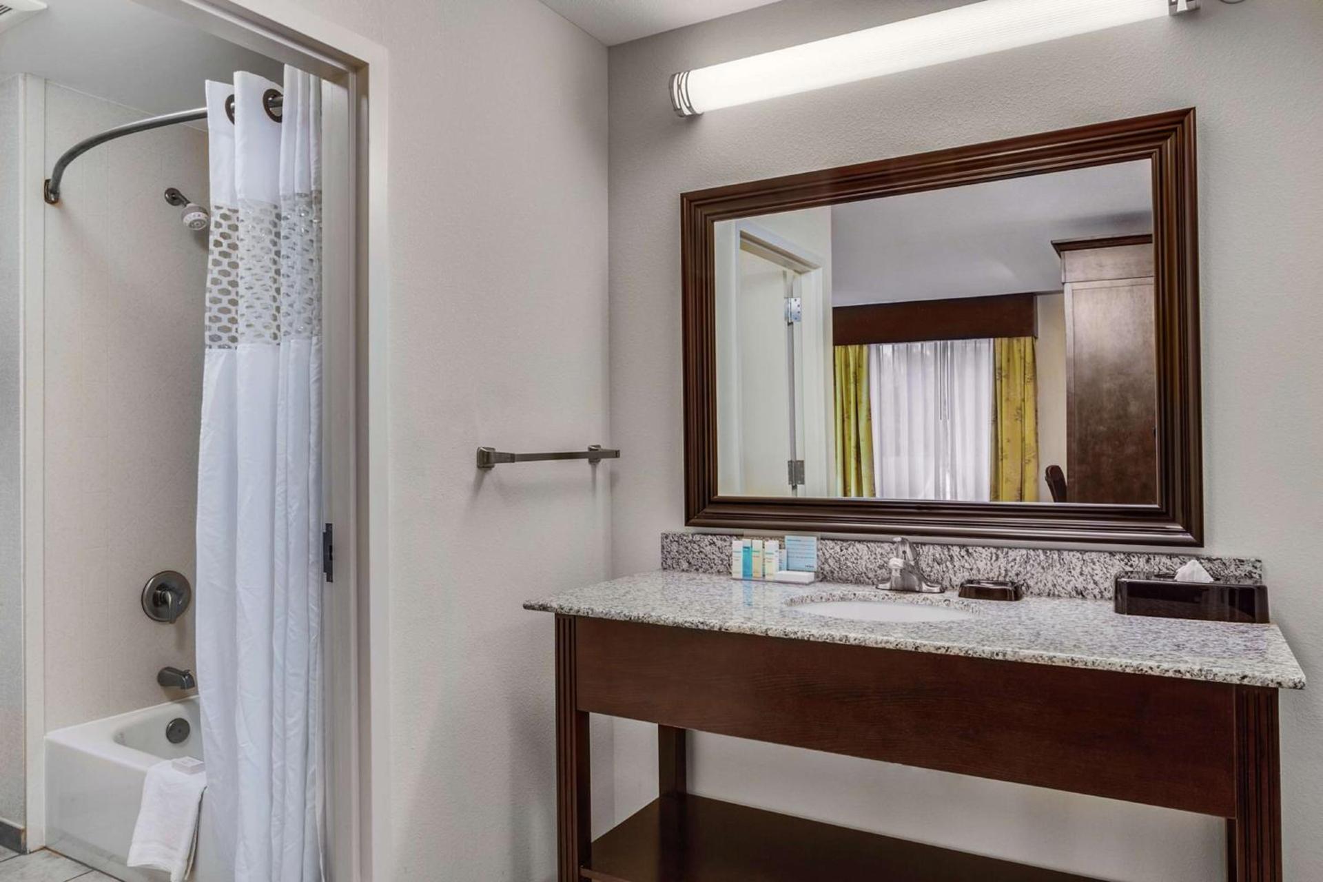Hampton Inn Ozark photo 30