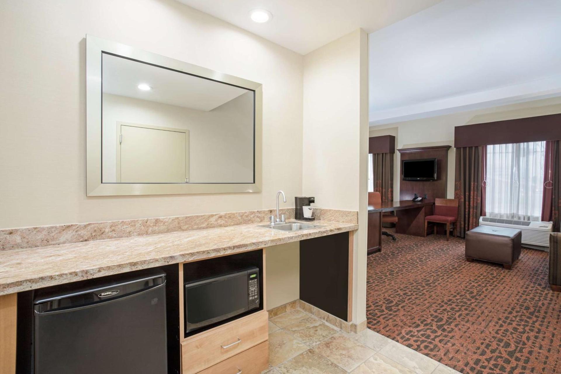 Hampton Inn and Suites Denver/South-RidgeGate photo 46