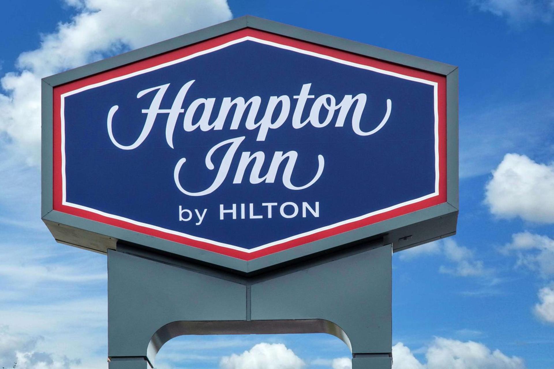 Hampton Inn Douglas photo 2