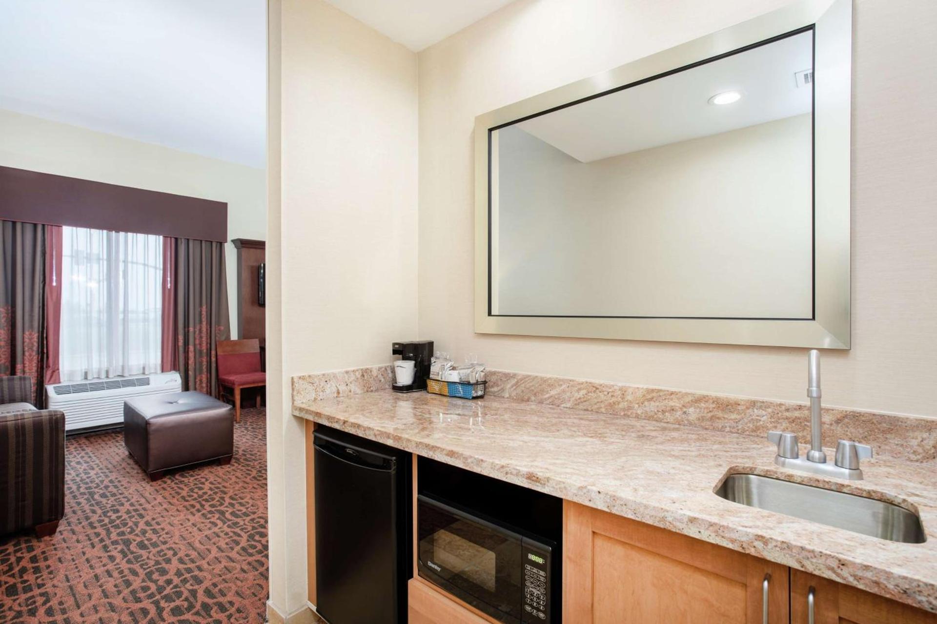 Hampton Inn and Suites Denver/South-RidgeGate photo 47
