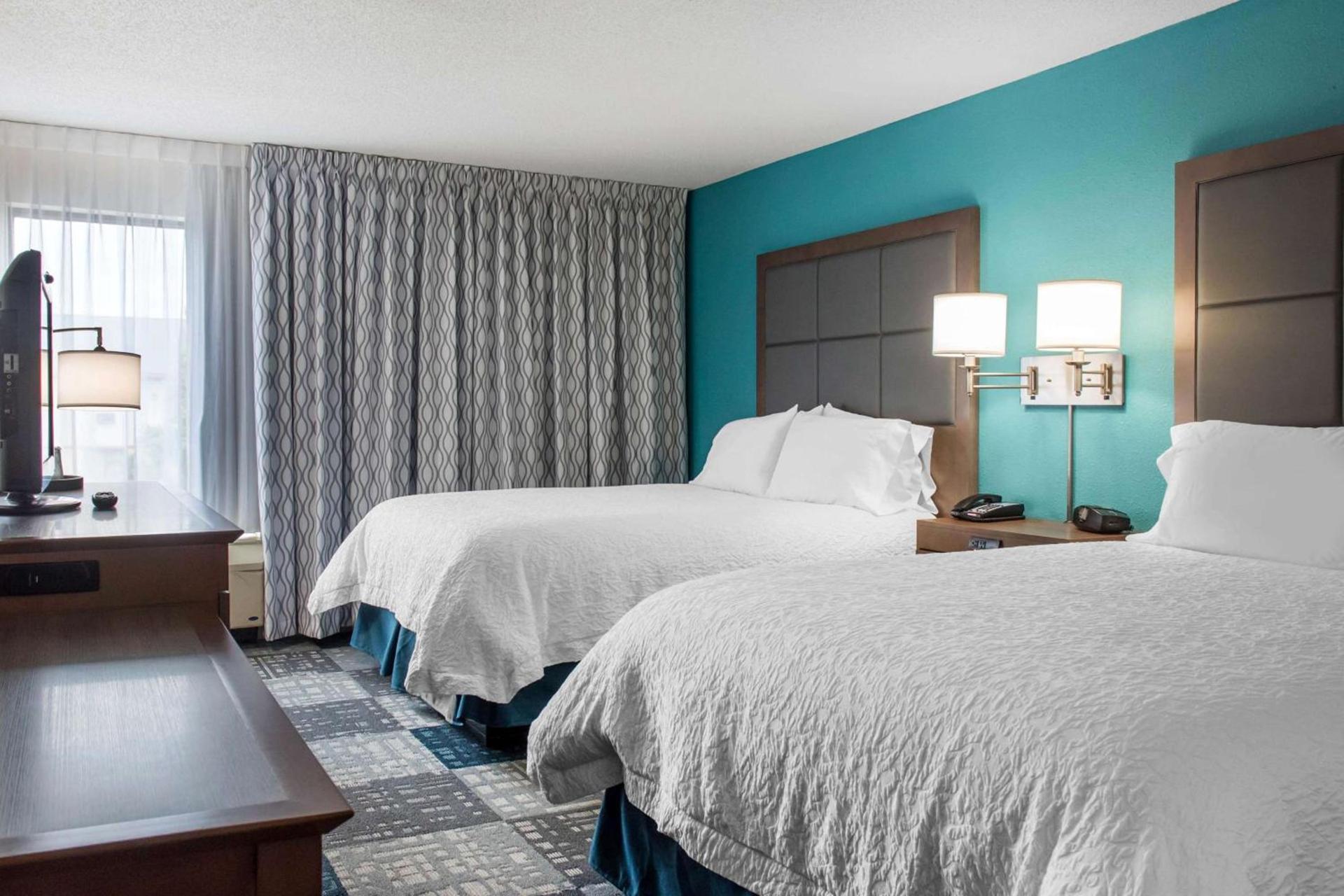 Hampton Inn Douglas photo 23