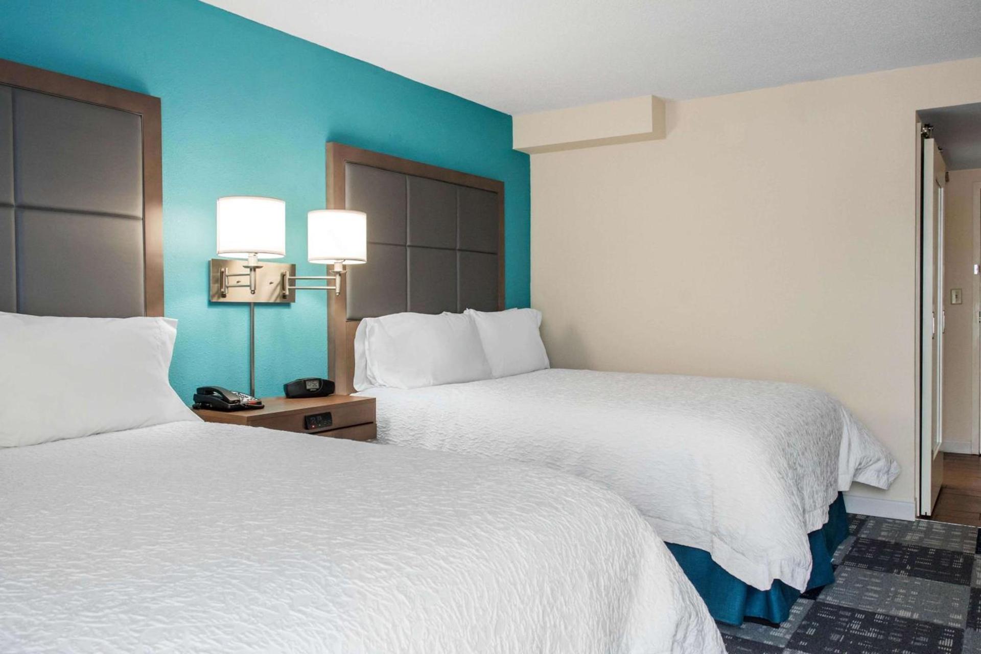 Hampton Inn Douglas photo 27