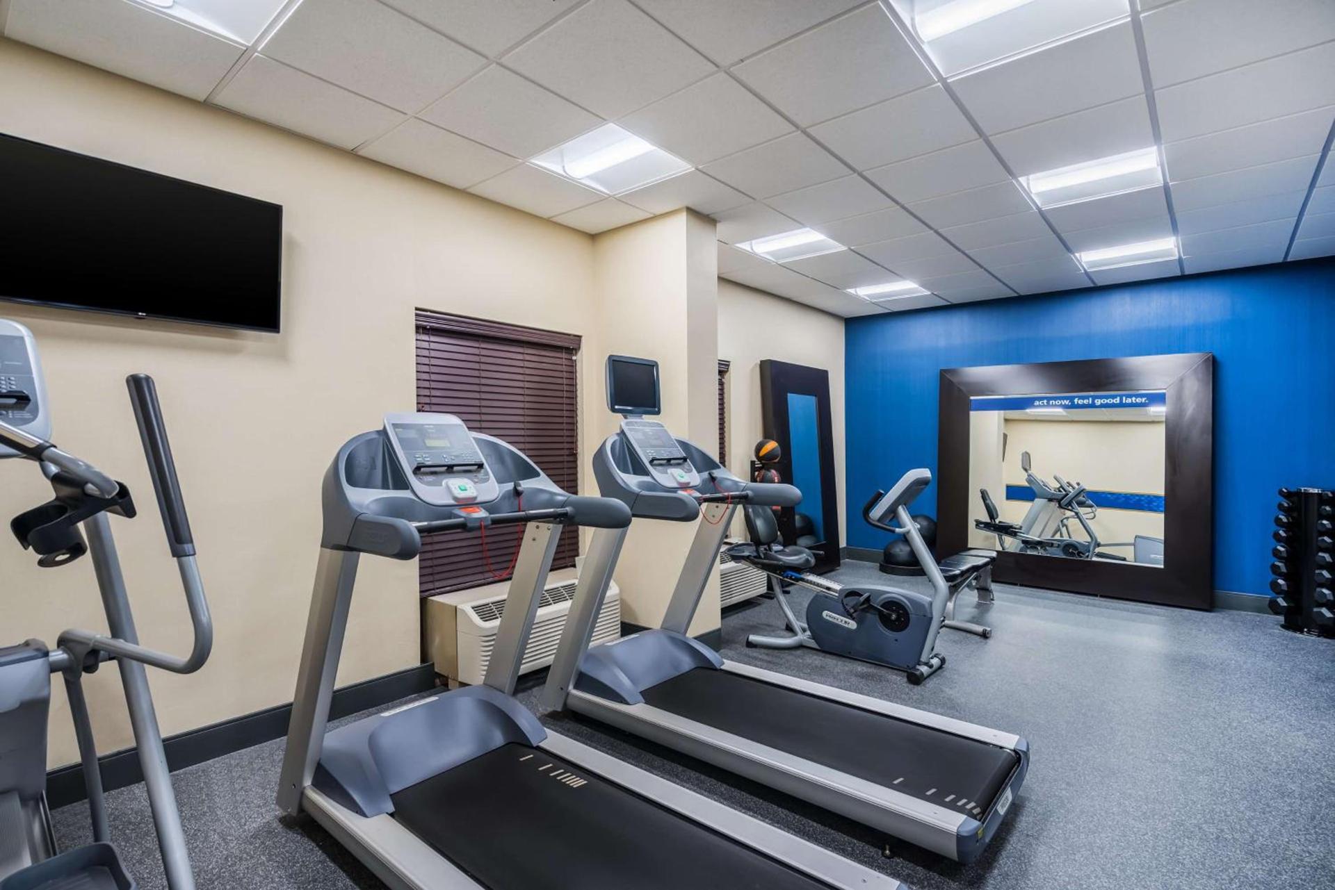 Hampton Inn Dover photo 9